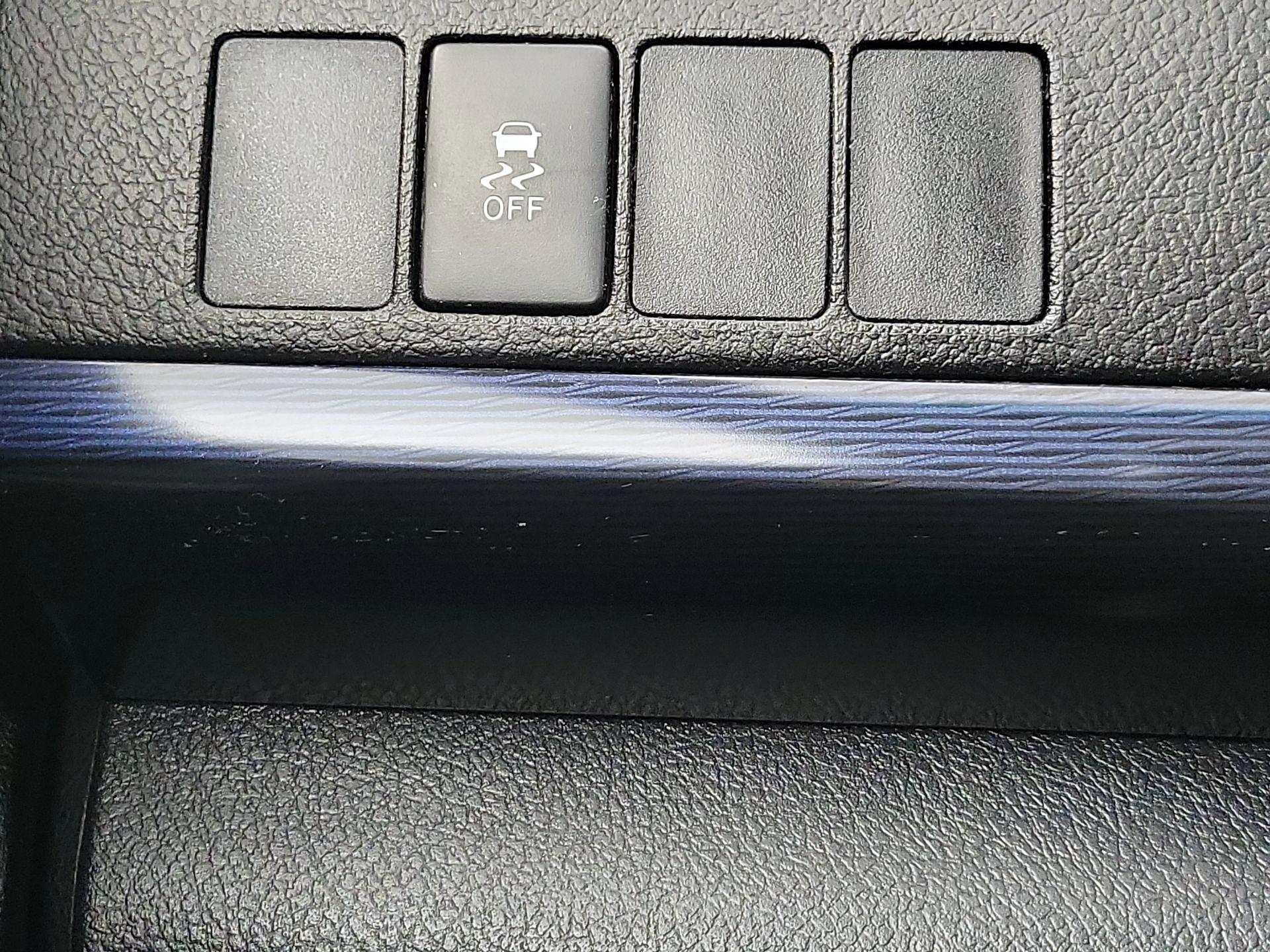 Thumbnail: 2016 Toyota Camry - 13