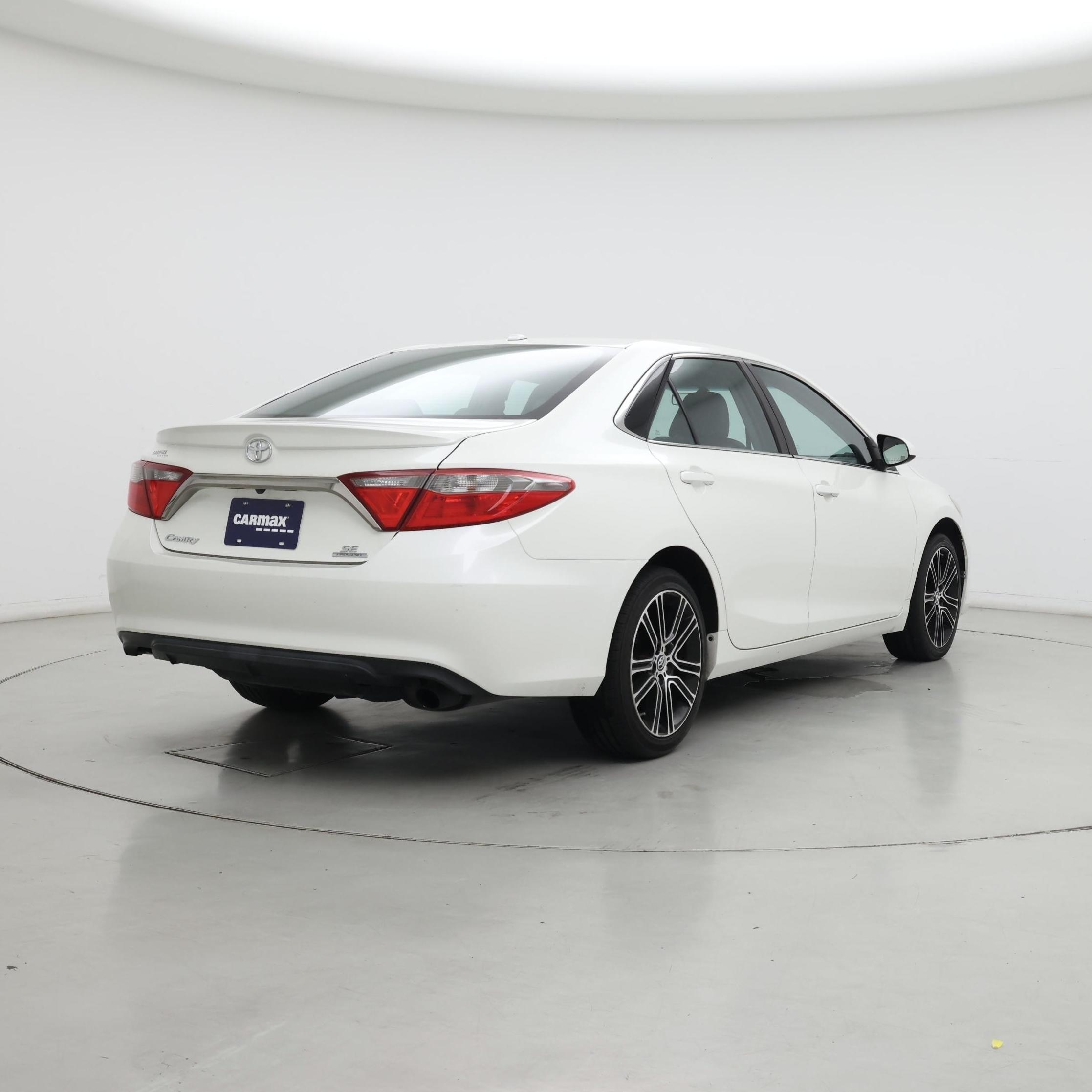 Thumbnail: 2016 Toyota Camry - 8