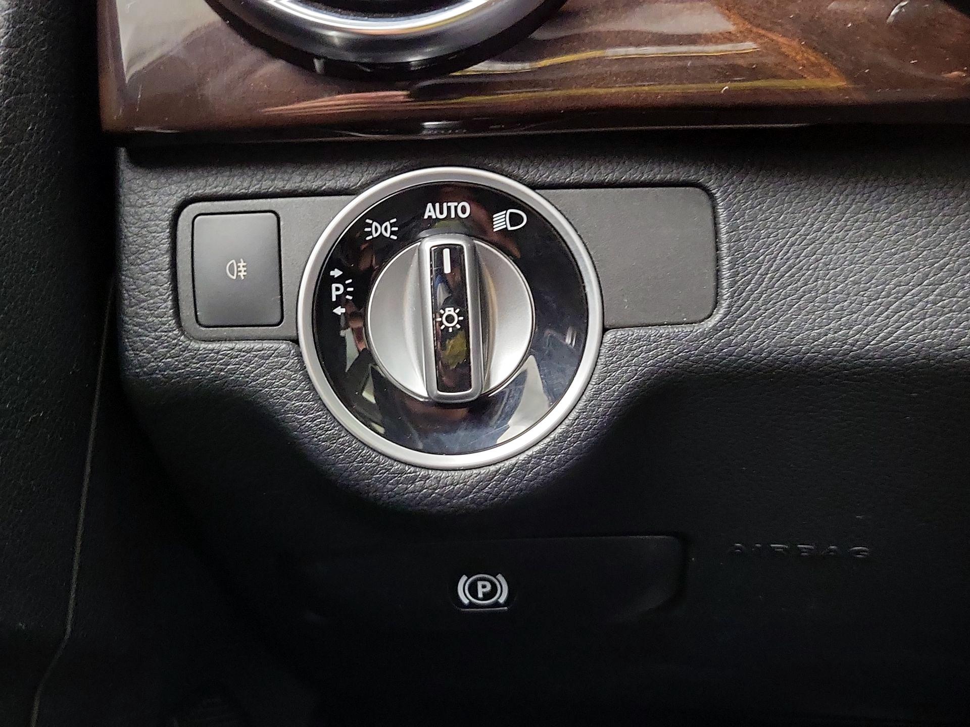 Thumbnail: 2015 Mercedes-Benz GLK - 13