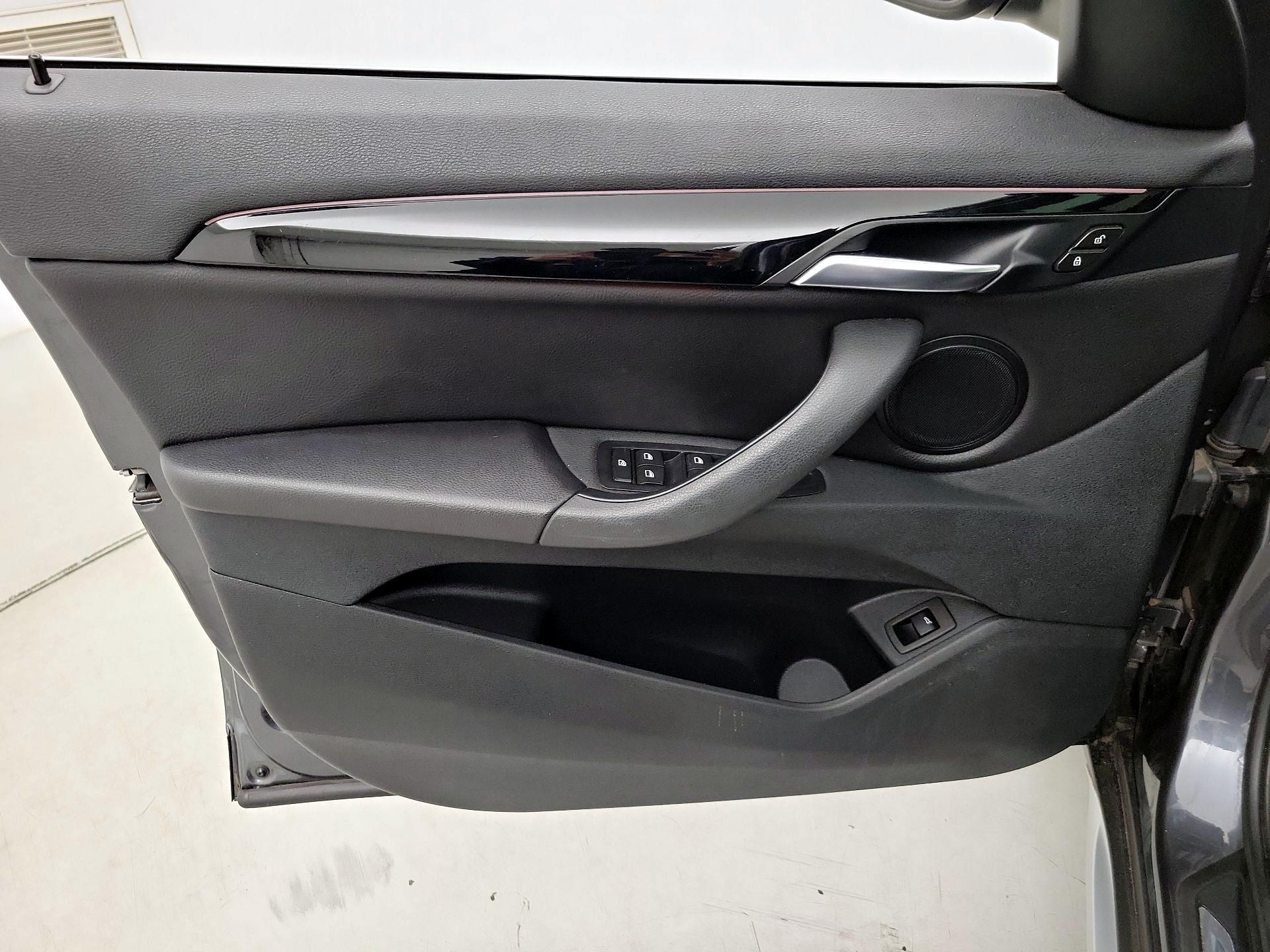 Thumbnail: 2019 BMW X1 - 12