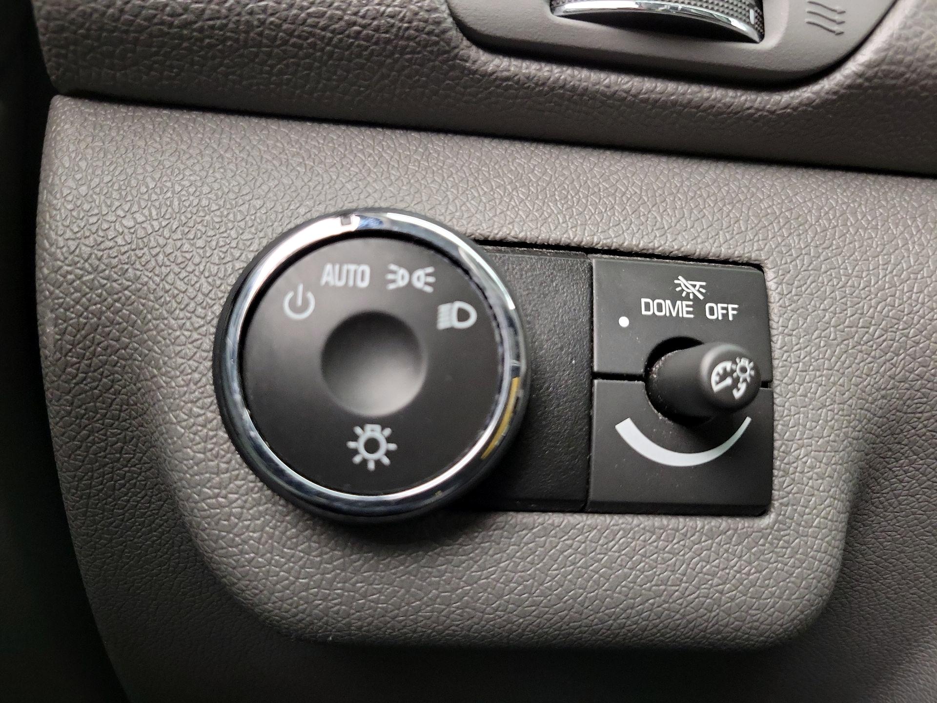 Thumbnail: 2014 Chevrolet Traverse - 13