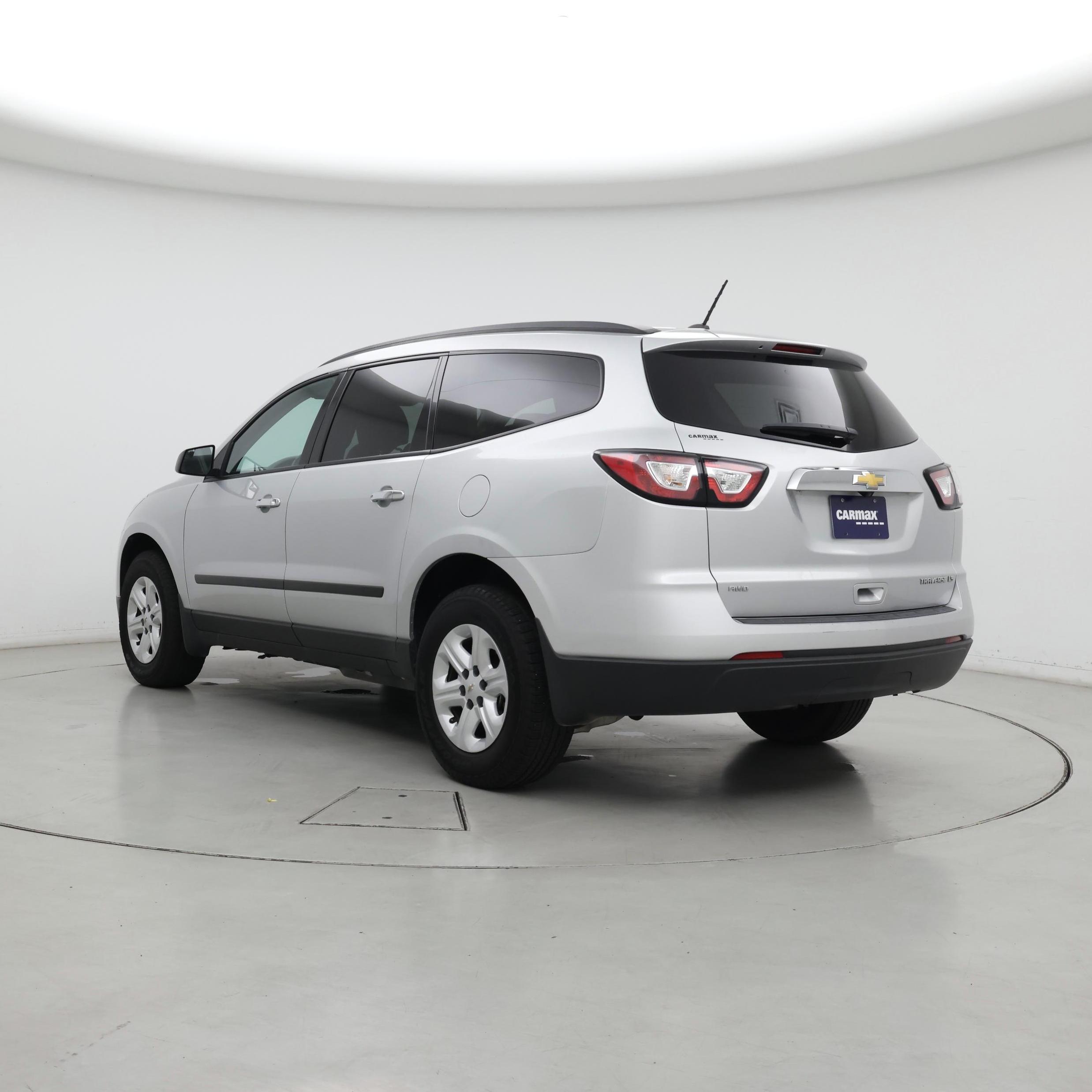 Thumbnail: 2014 Chevrolet Traverse - 2