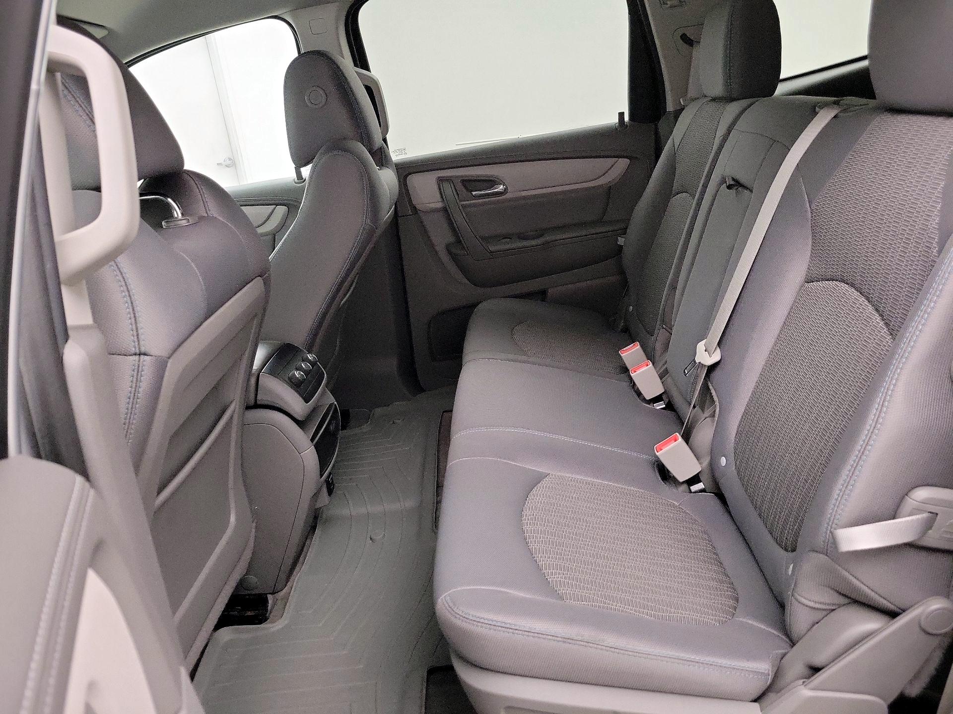 Thumbnail: 2014 Chevrolet Traverse - 19