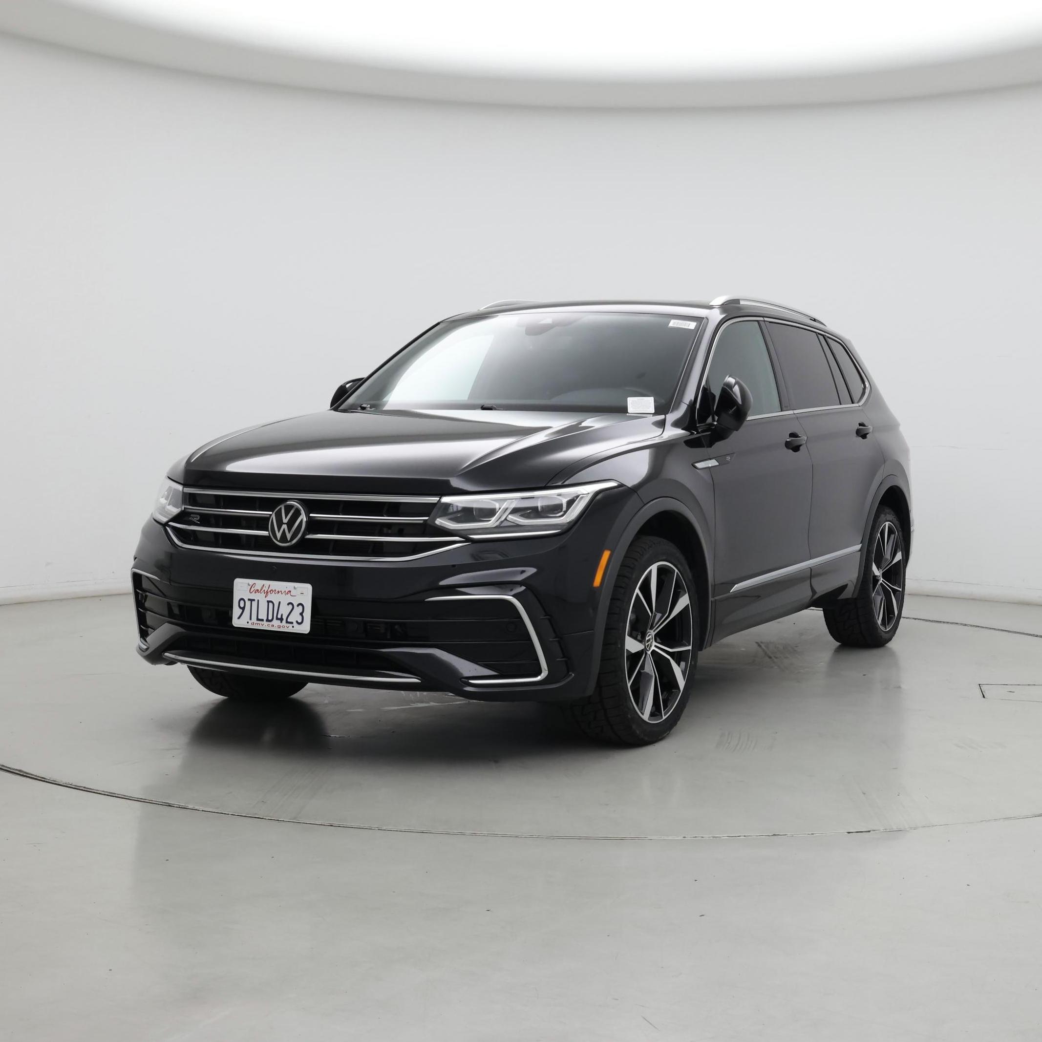 Thumbnail: 2022 Volkswagen Tiguan - 4