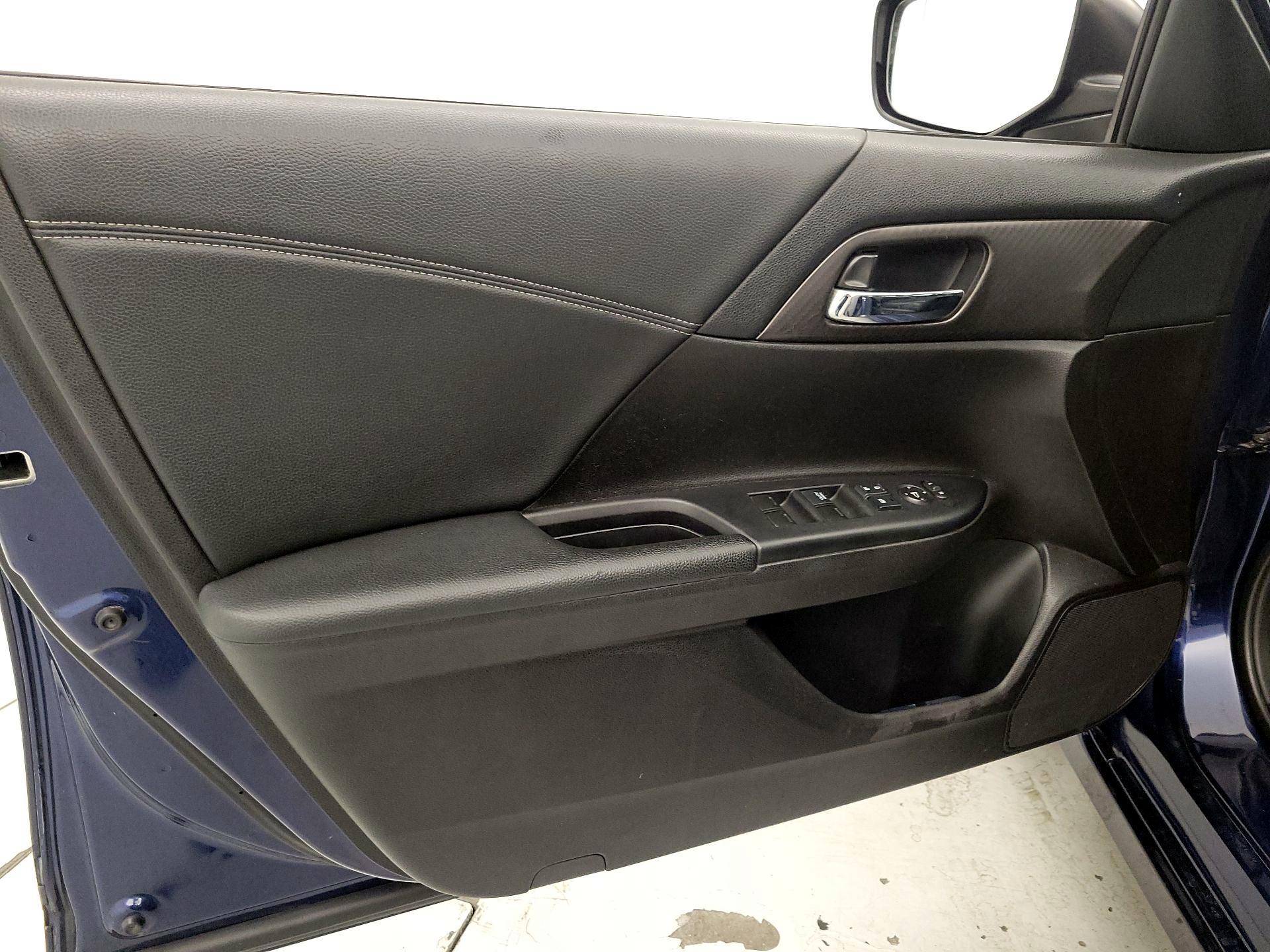 Thumbnail: 2016 Honda Accord - 12