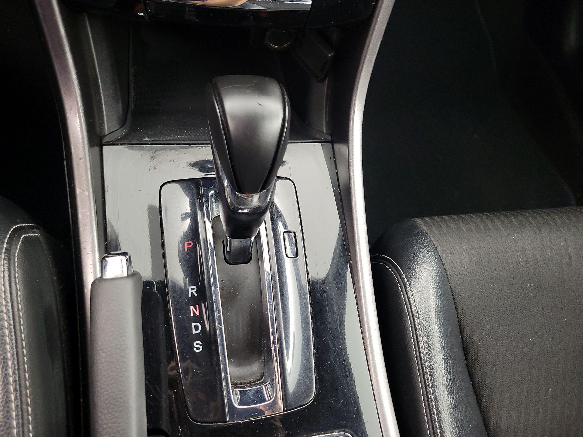 Thumbnail: 2016 Honda Accord - 17