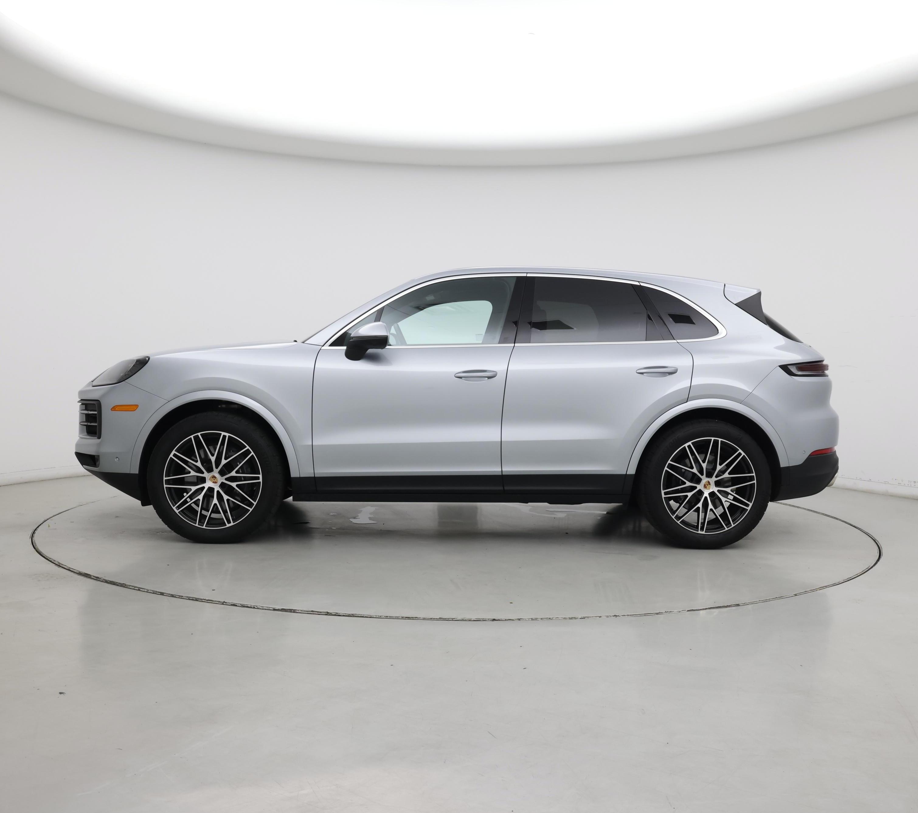 Thumbnail: 2025 Porsche Cayenne - 3