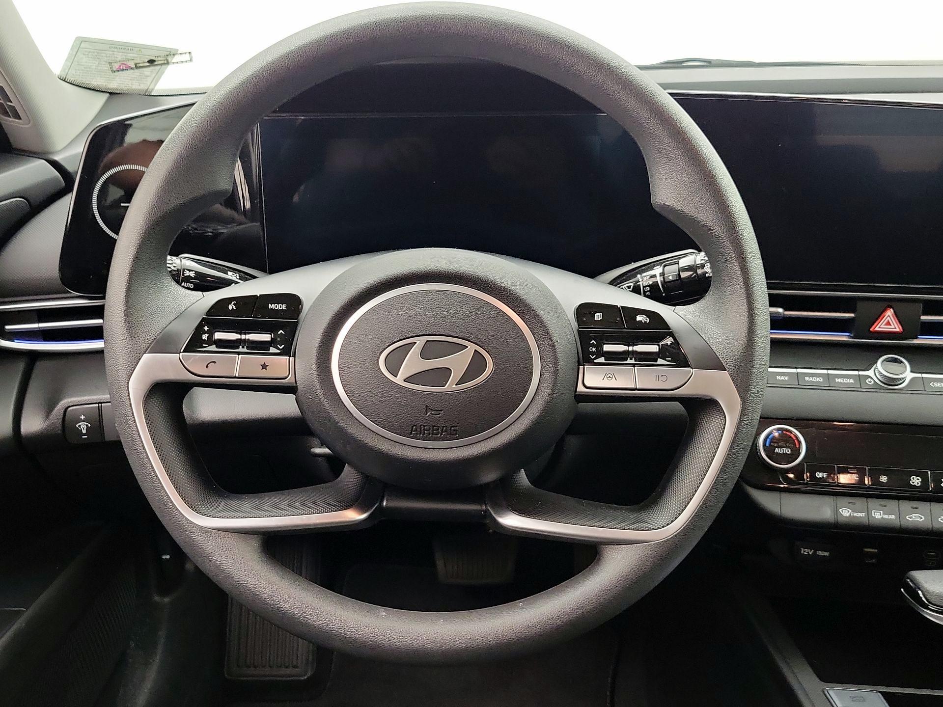 Thumbnail: 2024 Hyundai Elantra - 10