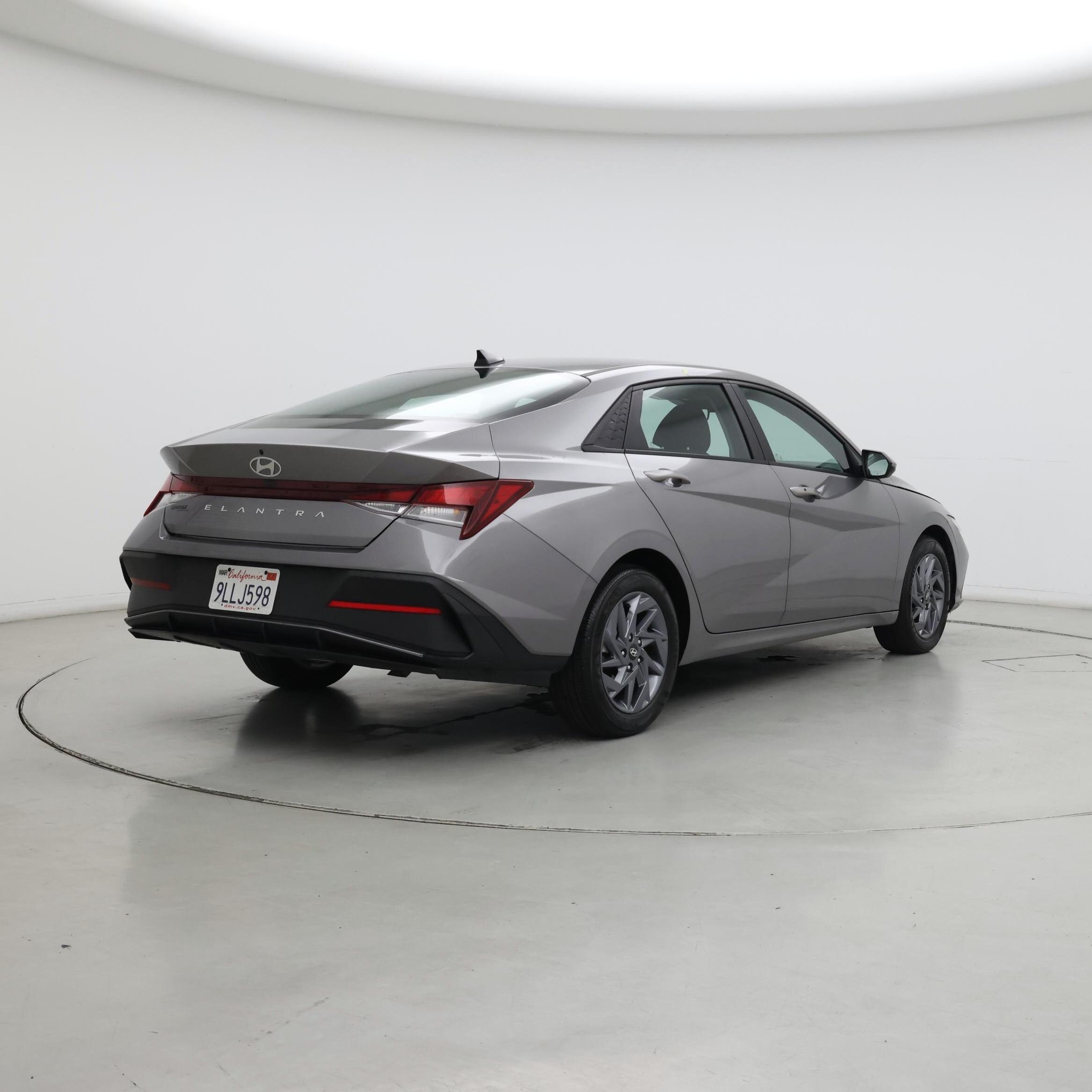 Thumbnail: 2024 Hyundai Elantra - 8