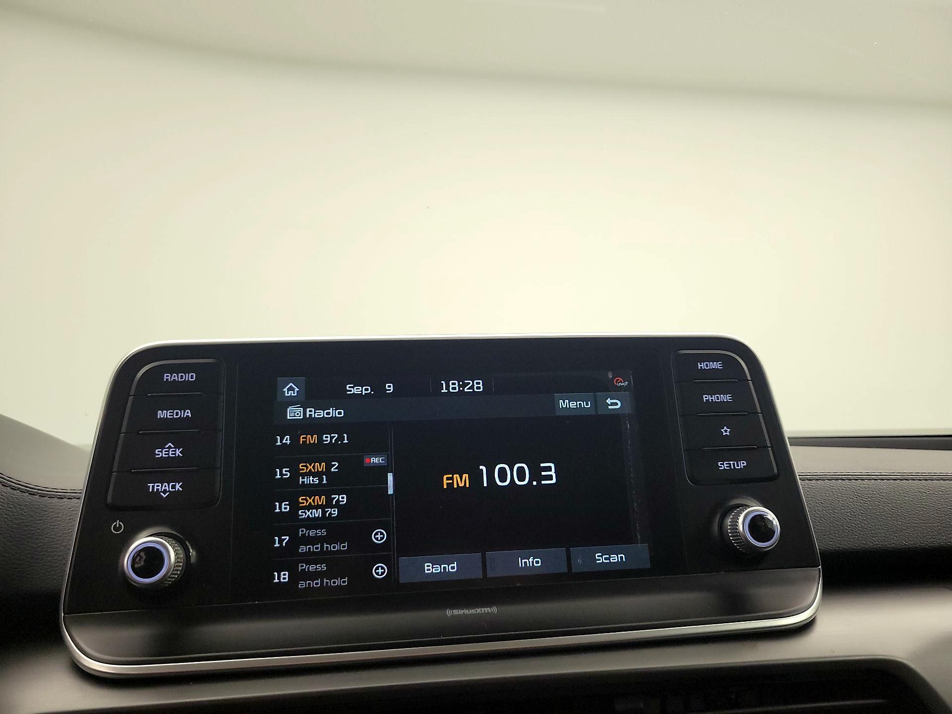 Thumbnail: 2020 Kia Telluride - 15