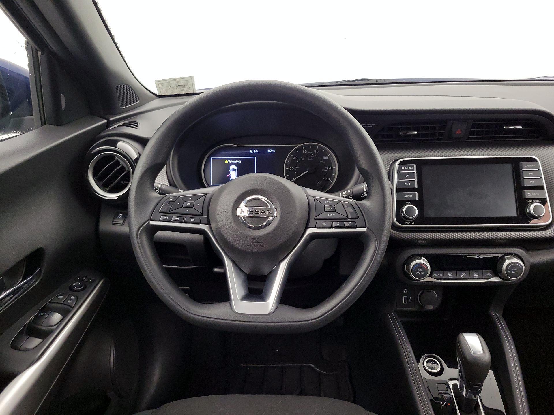 Thumbnail: 2018 Nissan Kicks - 10