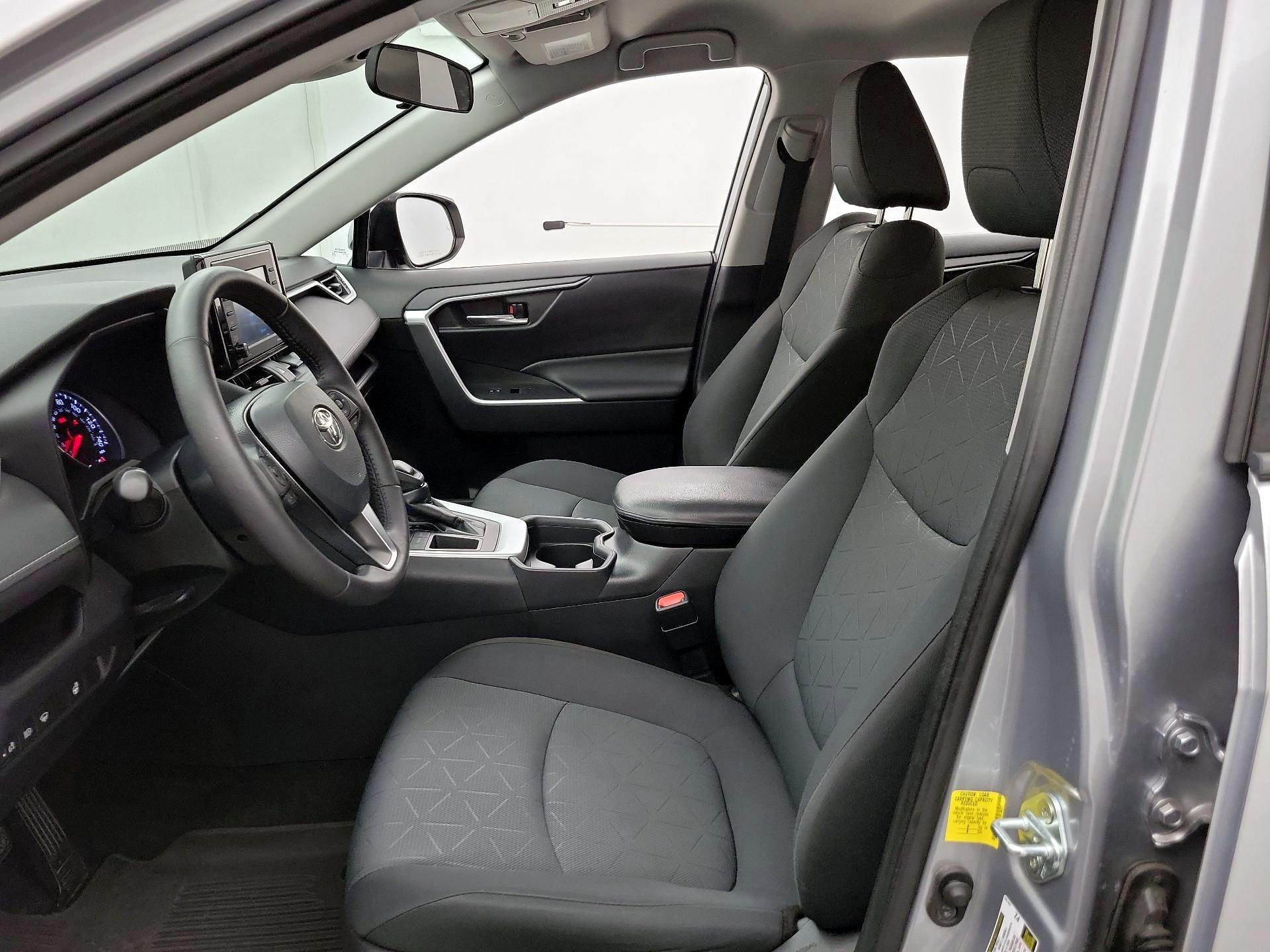 Thumbnail: 2021 Toyota RAV4 - 11