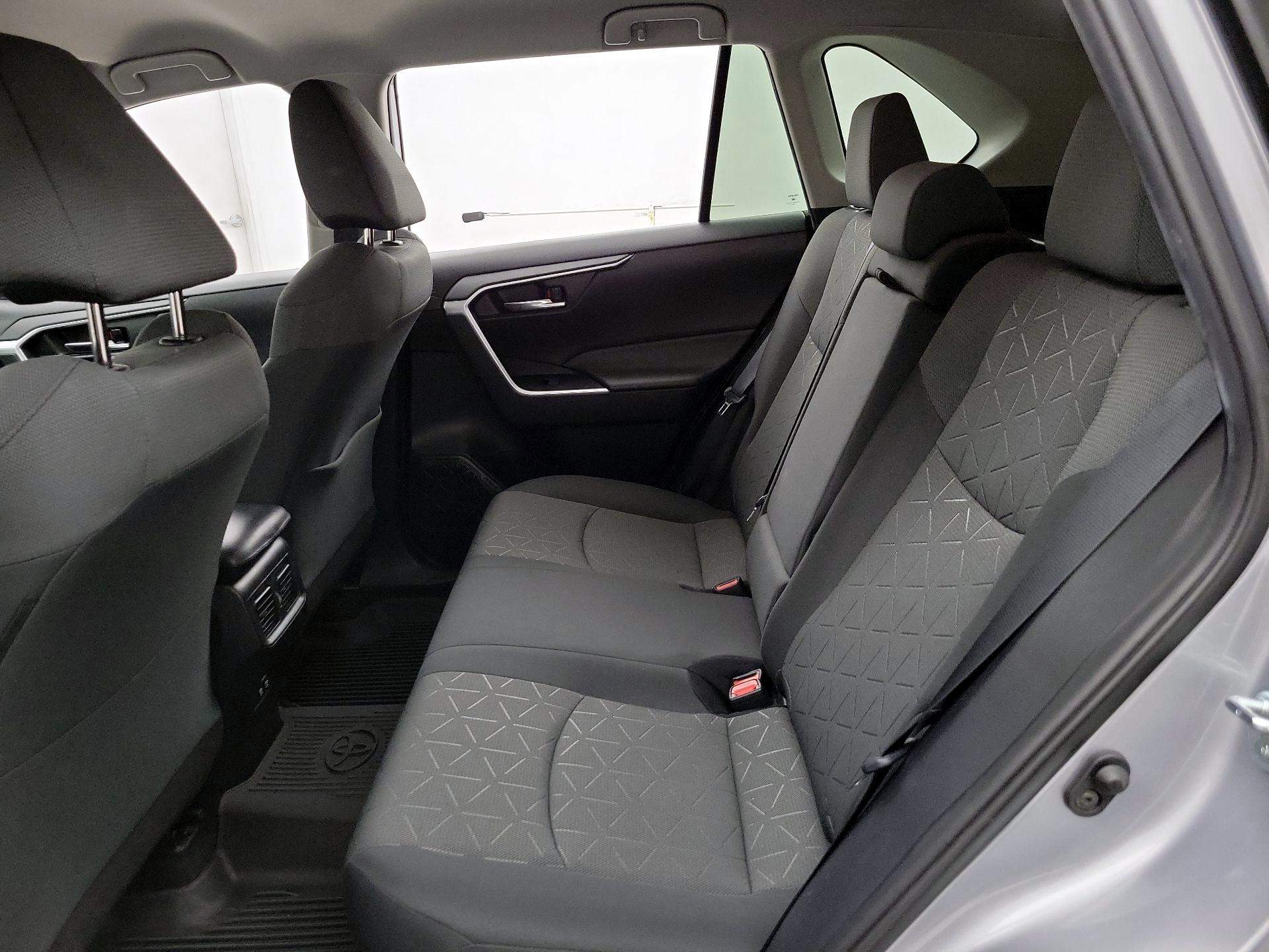 Thumbnail: 2021 Toyota RAV4 - 19