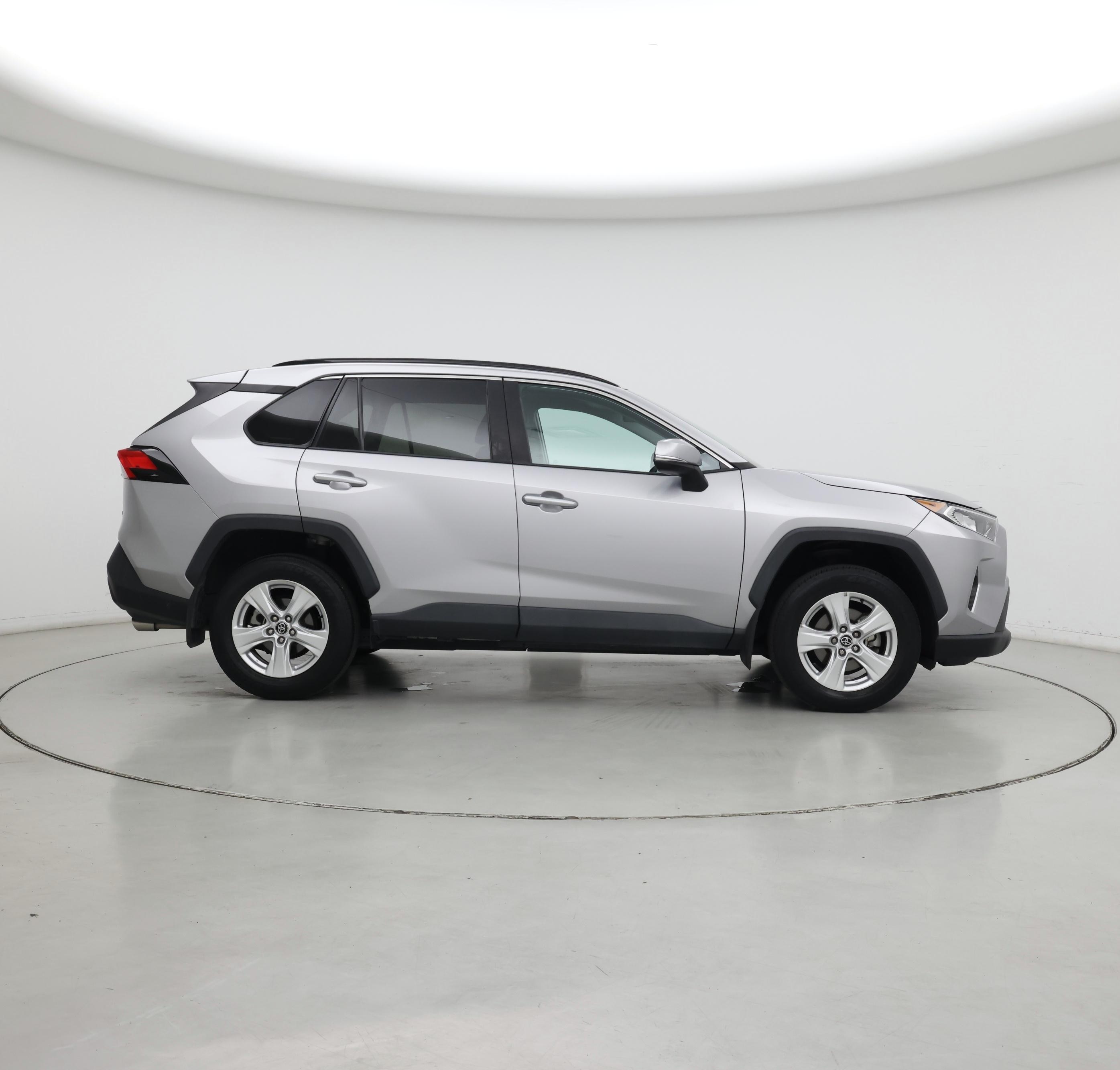 Thumbnail: 2021 Toyota RAV4 - 7