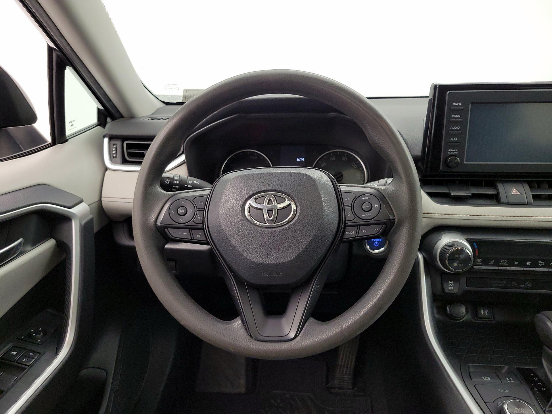 Thumbnail: 2019 Toyota RAV4 - 10