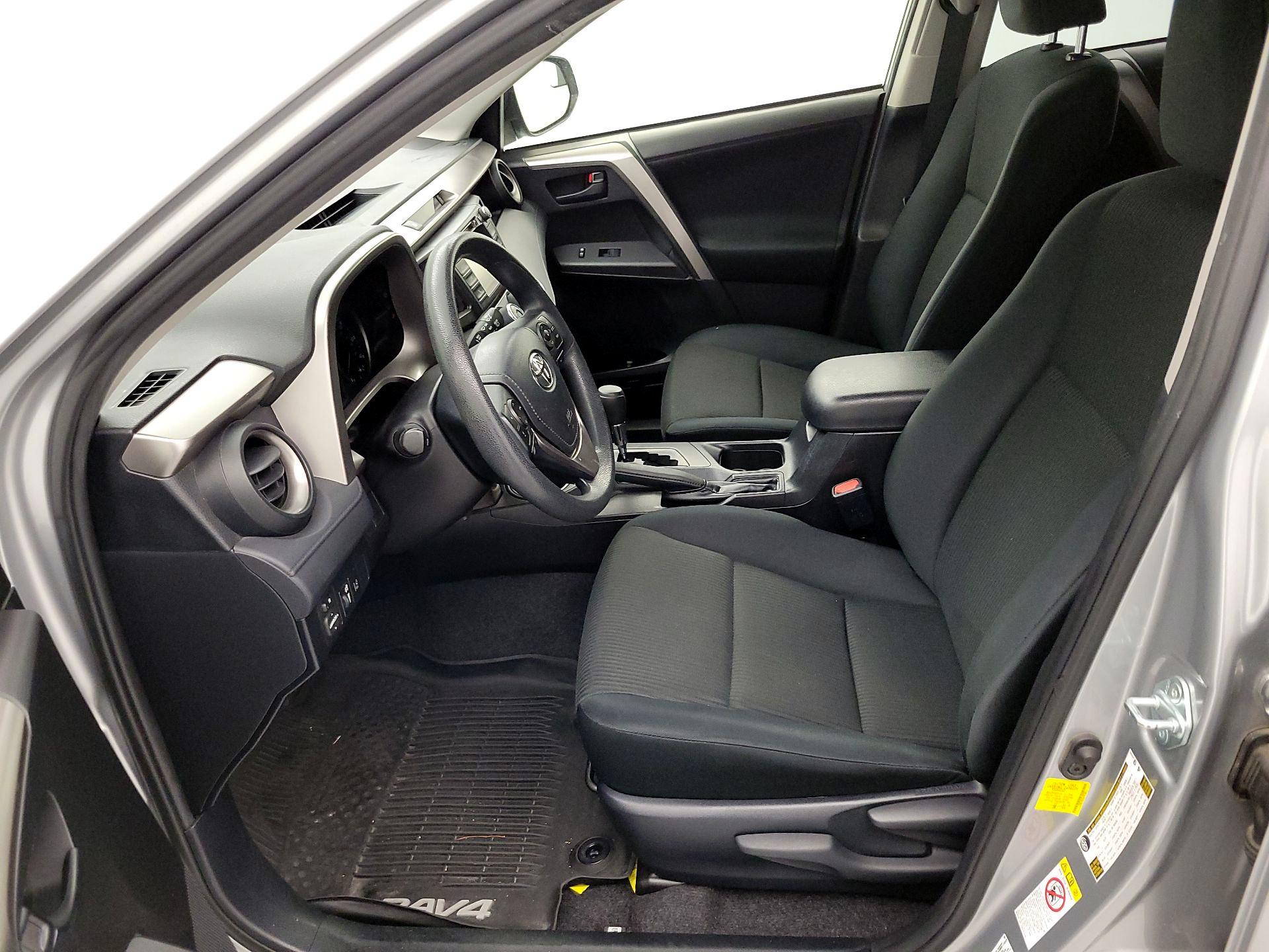 Thumbnail: 2018 Toyota RAV4 - 11