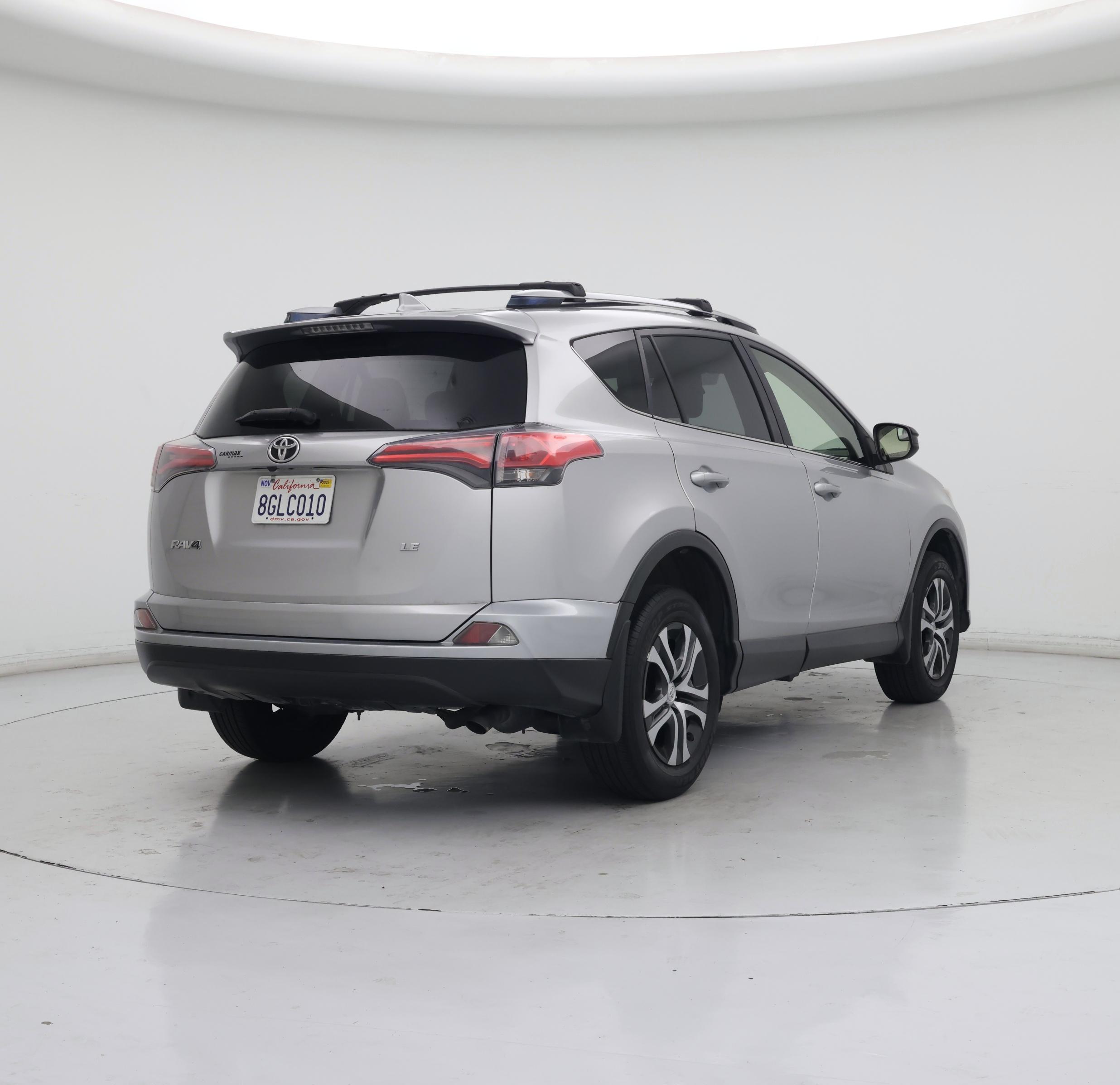 Thumbnail: 2018 Toyota RAV4 - 8