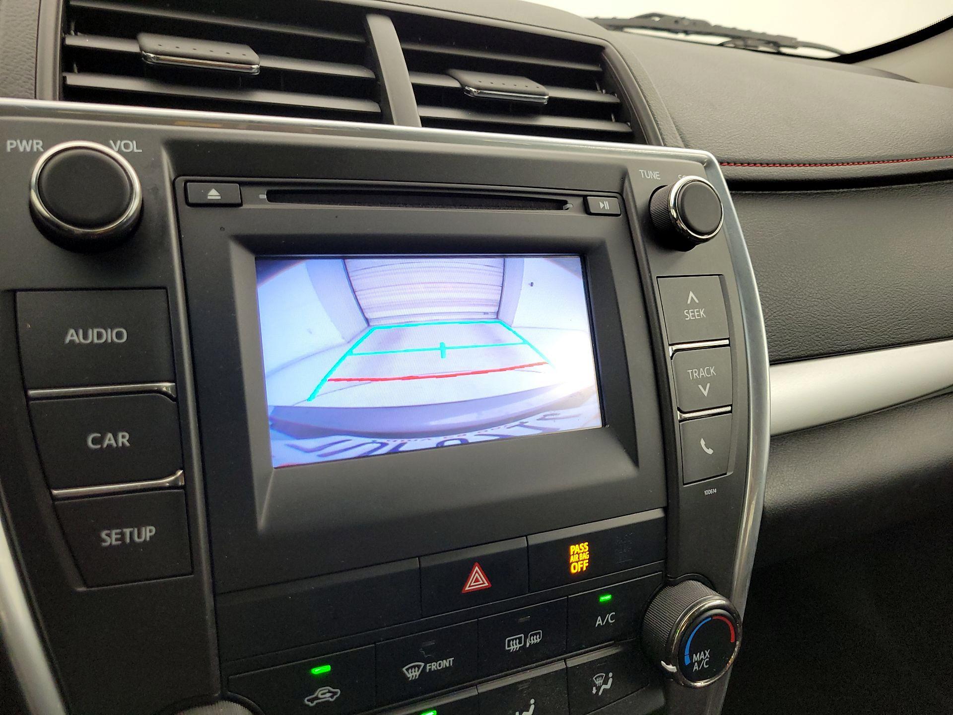 Thumbnail: 2016 Toyota Camry - 14