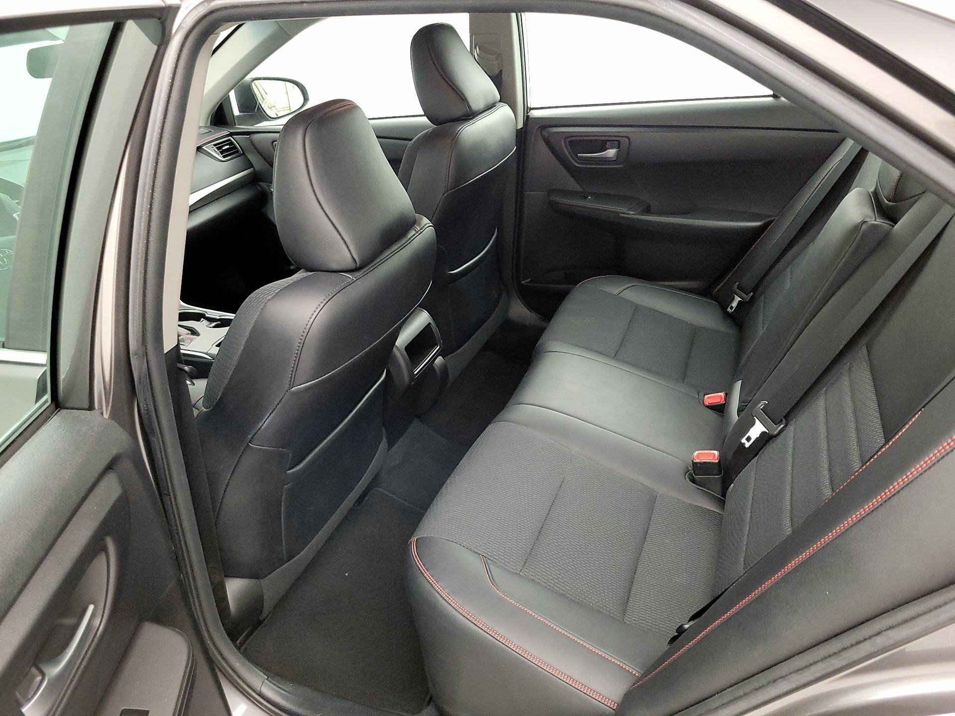 Thumbnail: 2016 Toyota Camry - 19