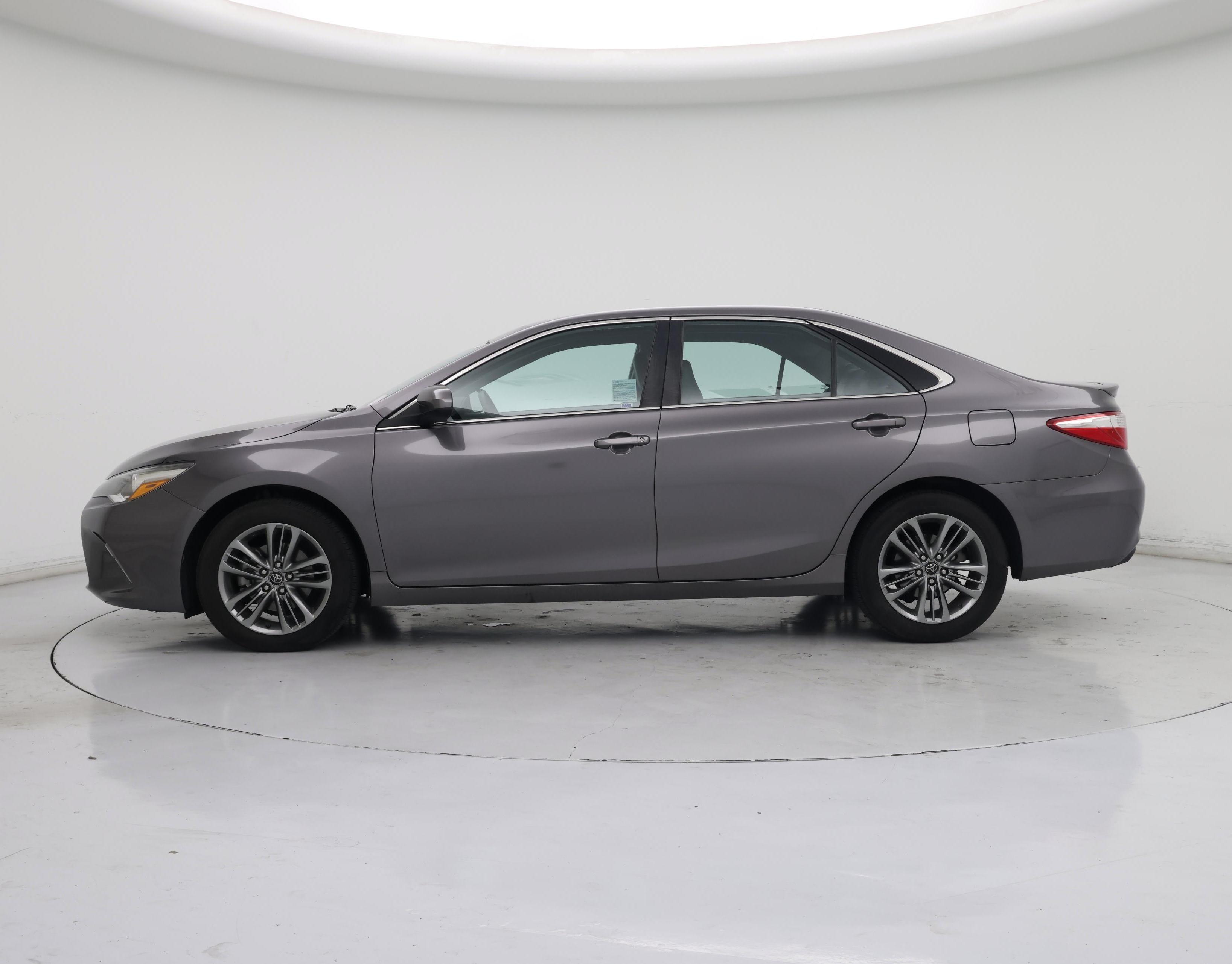 Thumbnail: 2016 Toyota Camry - 3