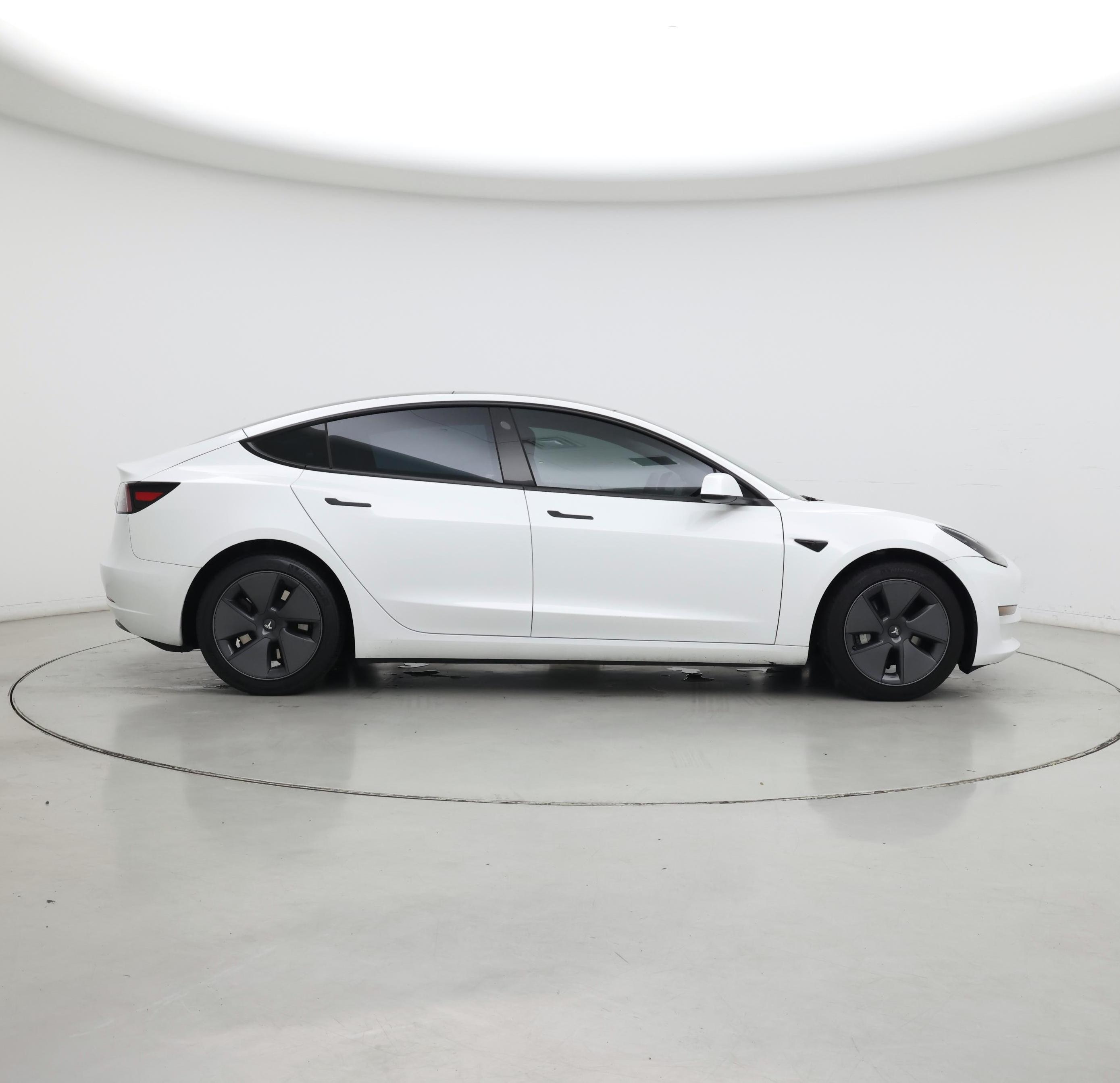 Thumbnail: 2023 Tesla Model 3 - 7
