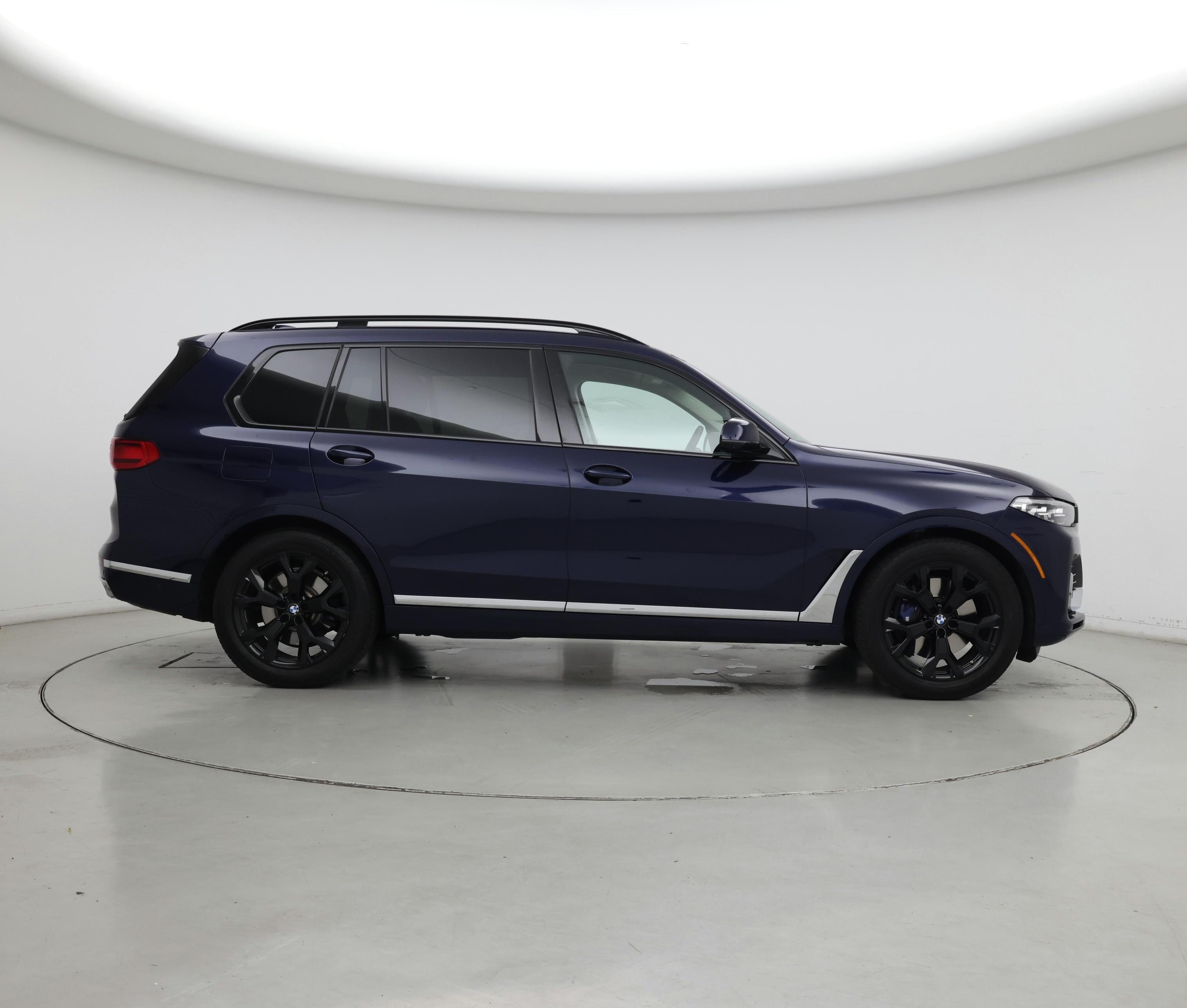 Thumbnail: 2021 BMW X7 - 7