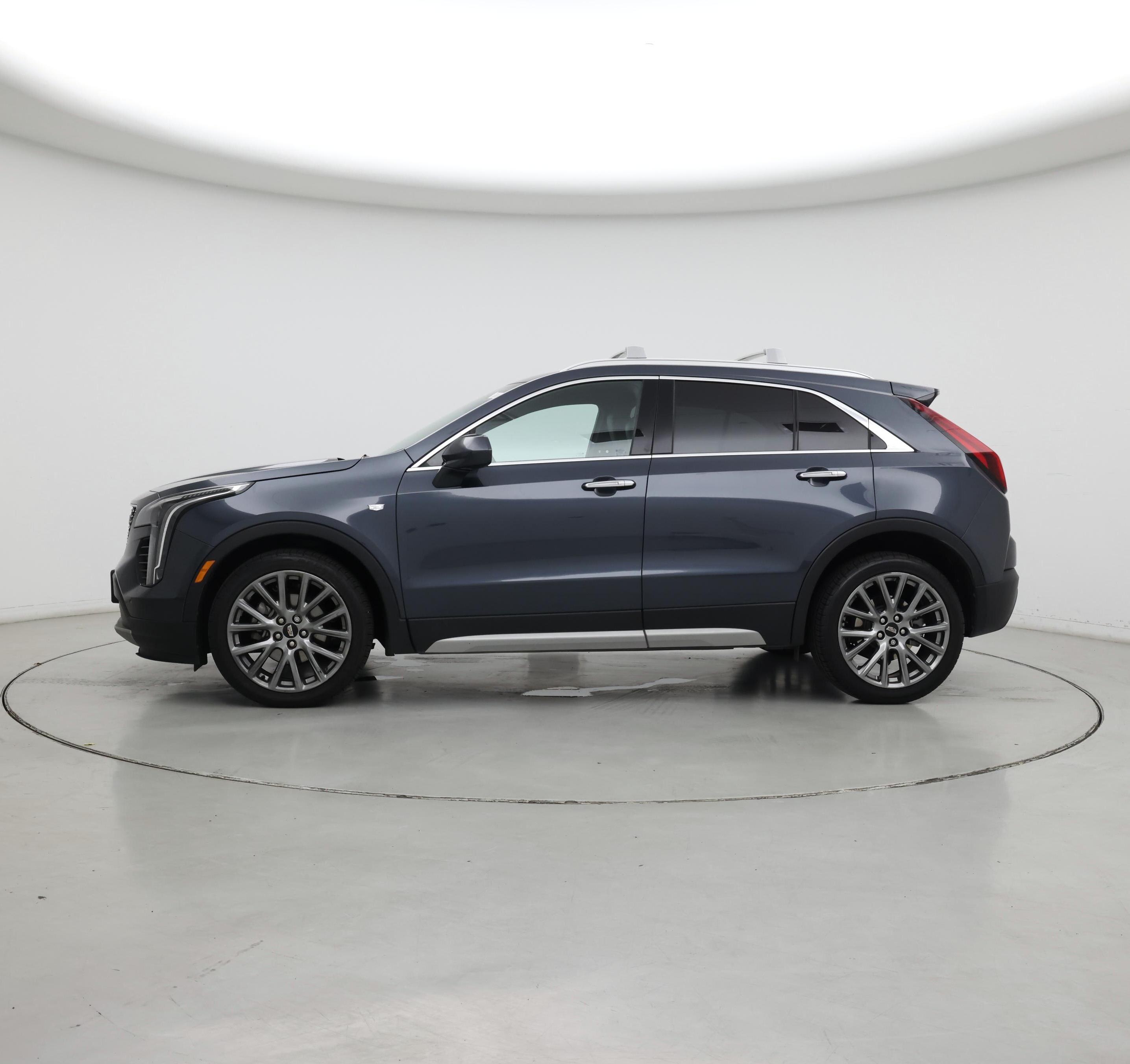 Thumbnail: 2019 Cadillac XT4 - 3