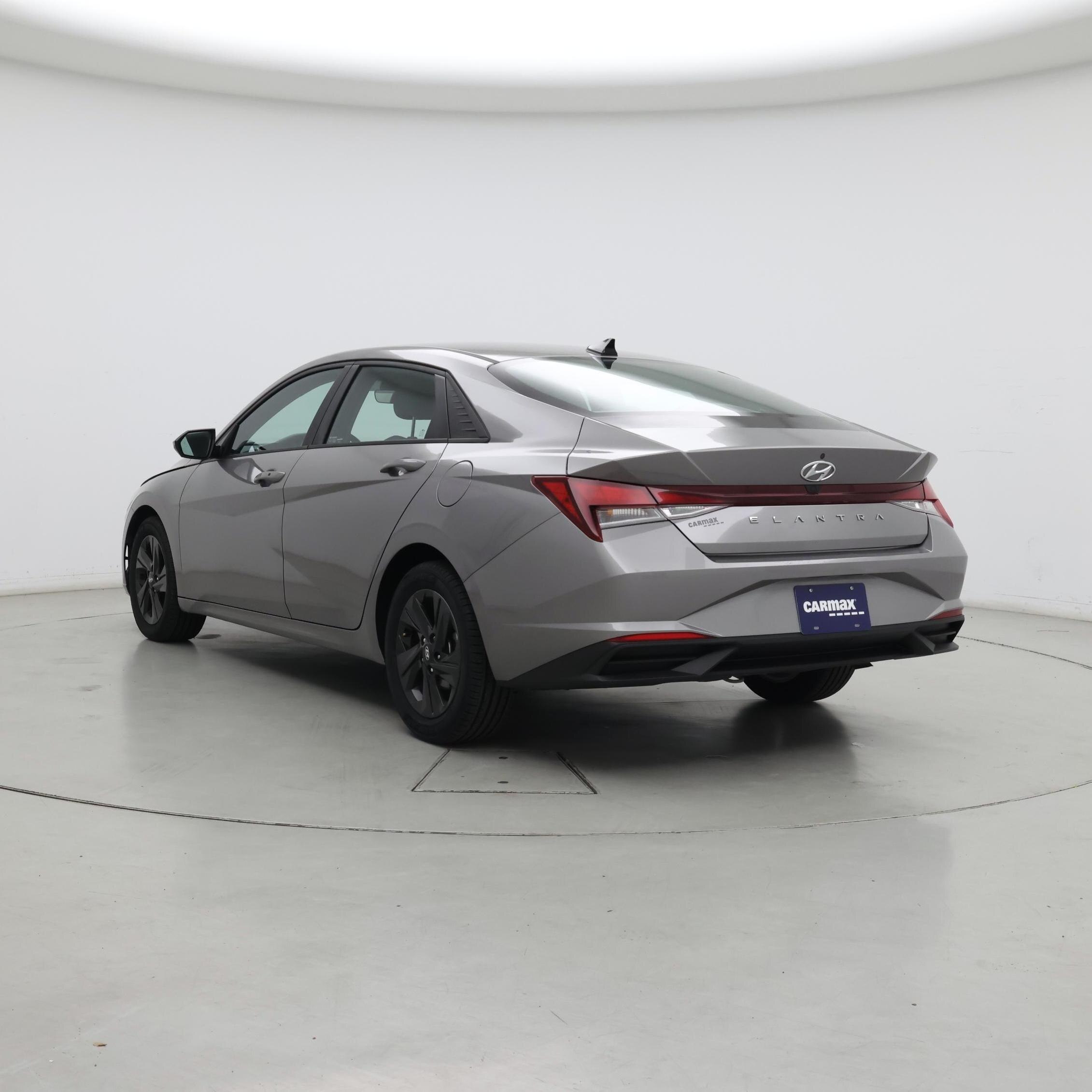 Thumbnail: 2022 Hyundai Elantra - 2
