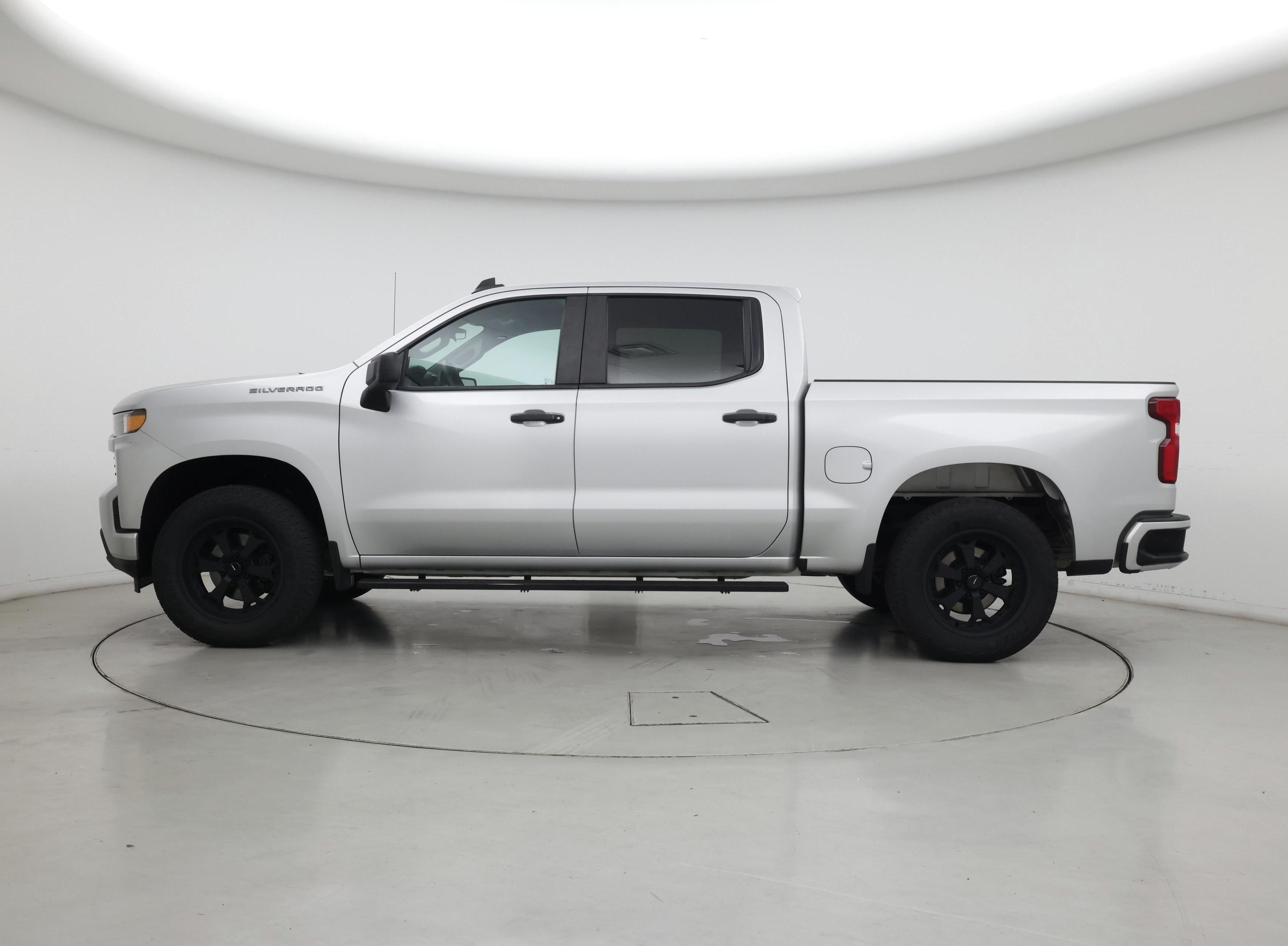 Thumbnail: 2020 Chevrolet Silverado 1500 - 3