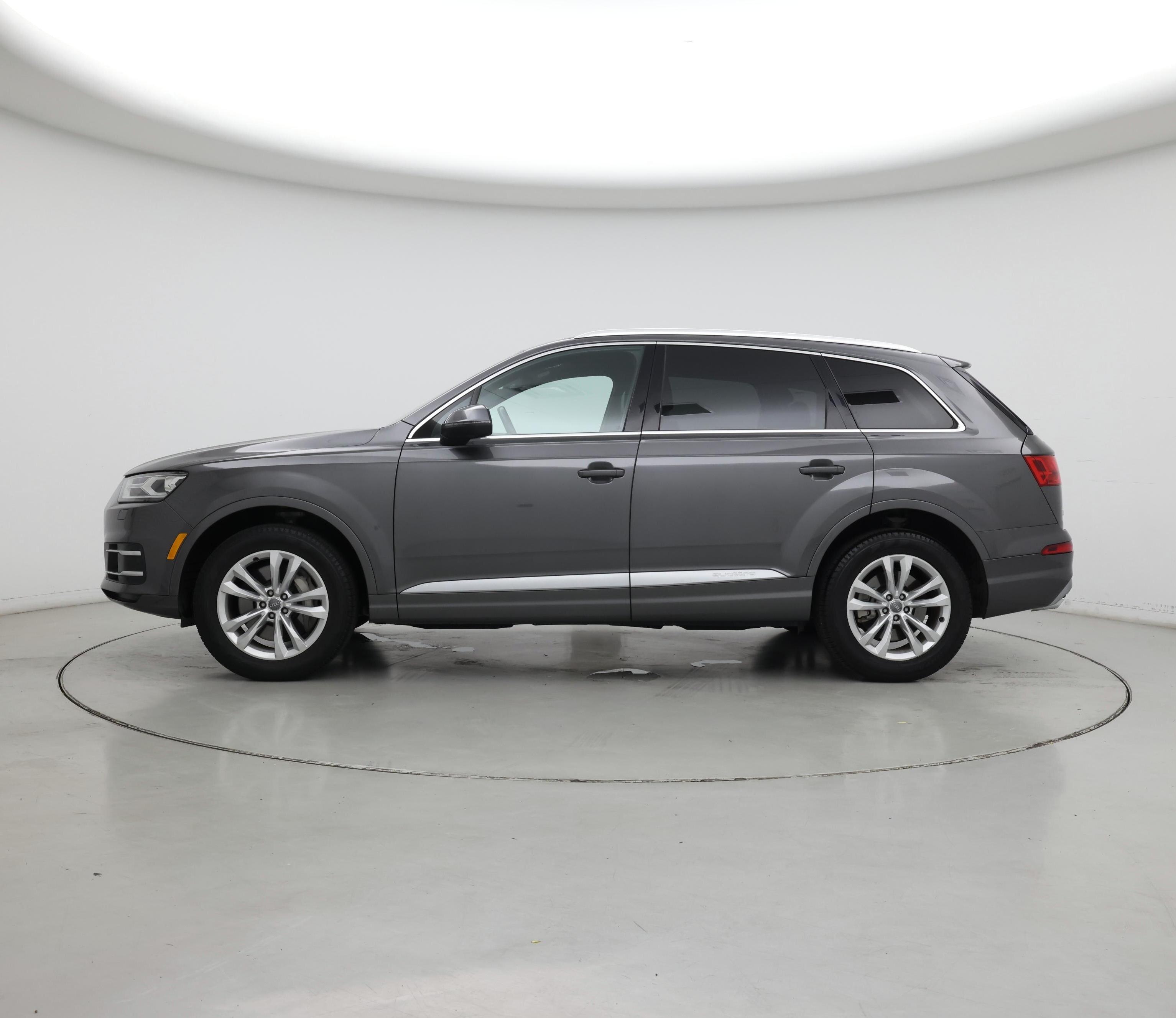 Thumbnail: 2019 Audi Q7 - 3