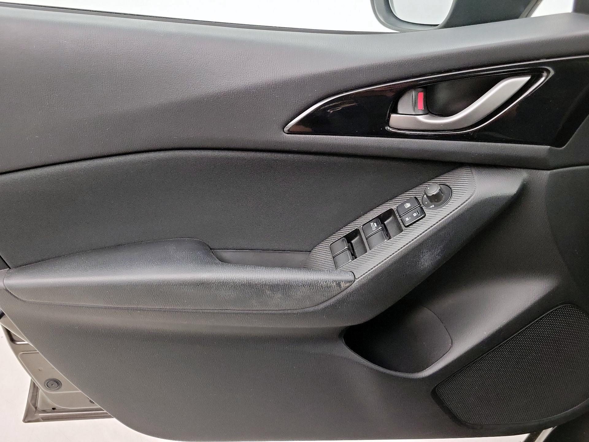 Thumbnail: 2015 Mazda Mazda3 - 12