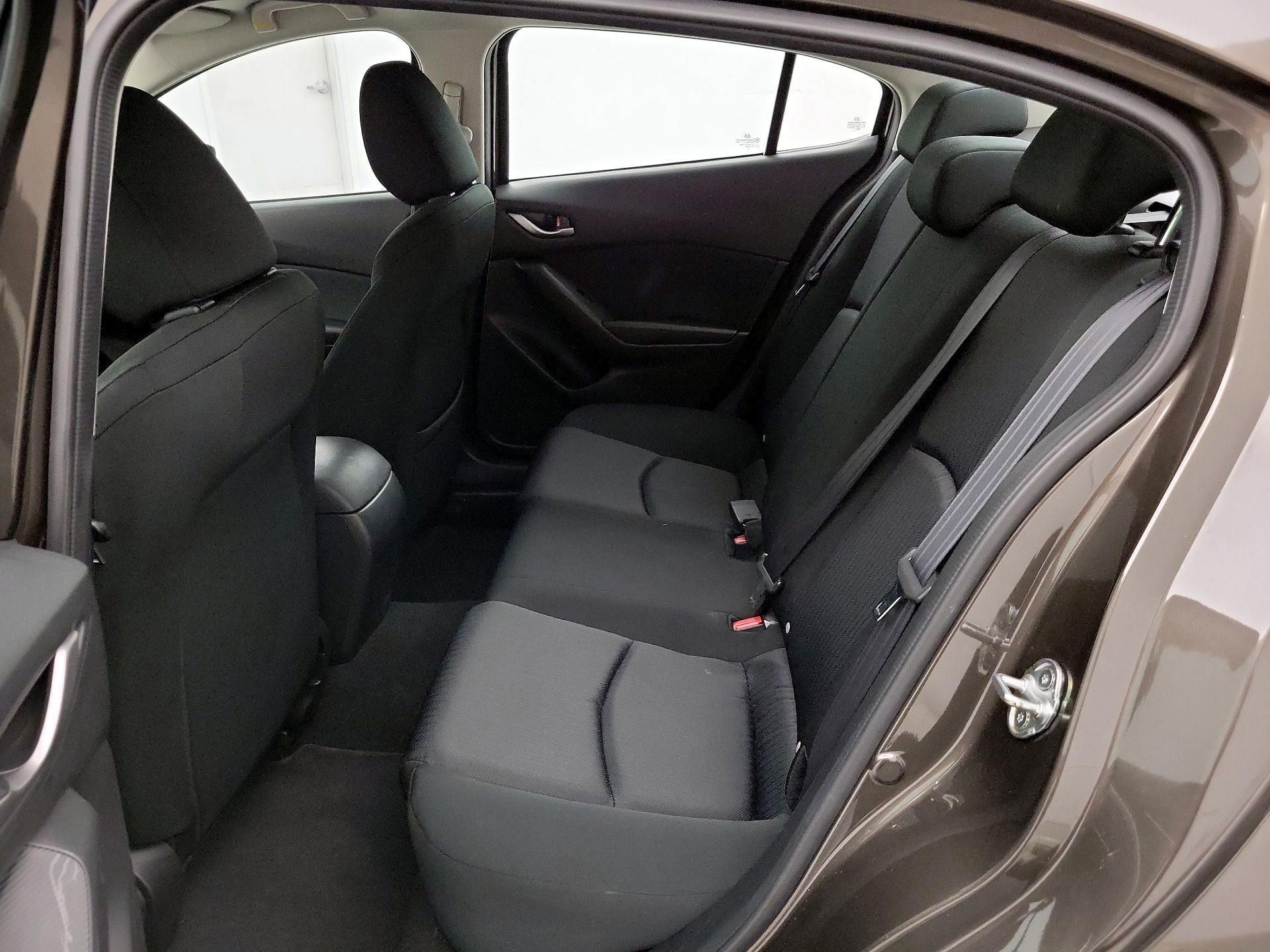 Thumbnail: 2015 Mazda Mazda3 - 18