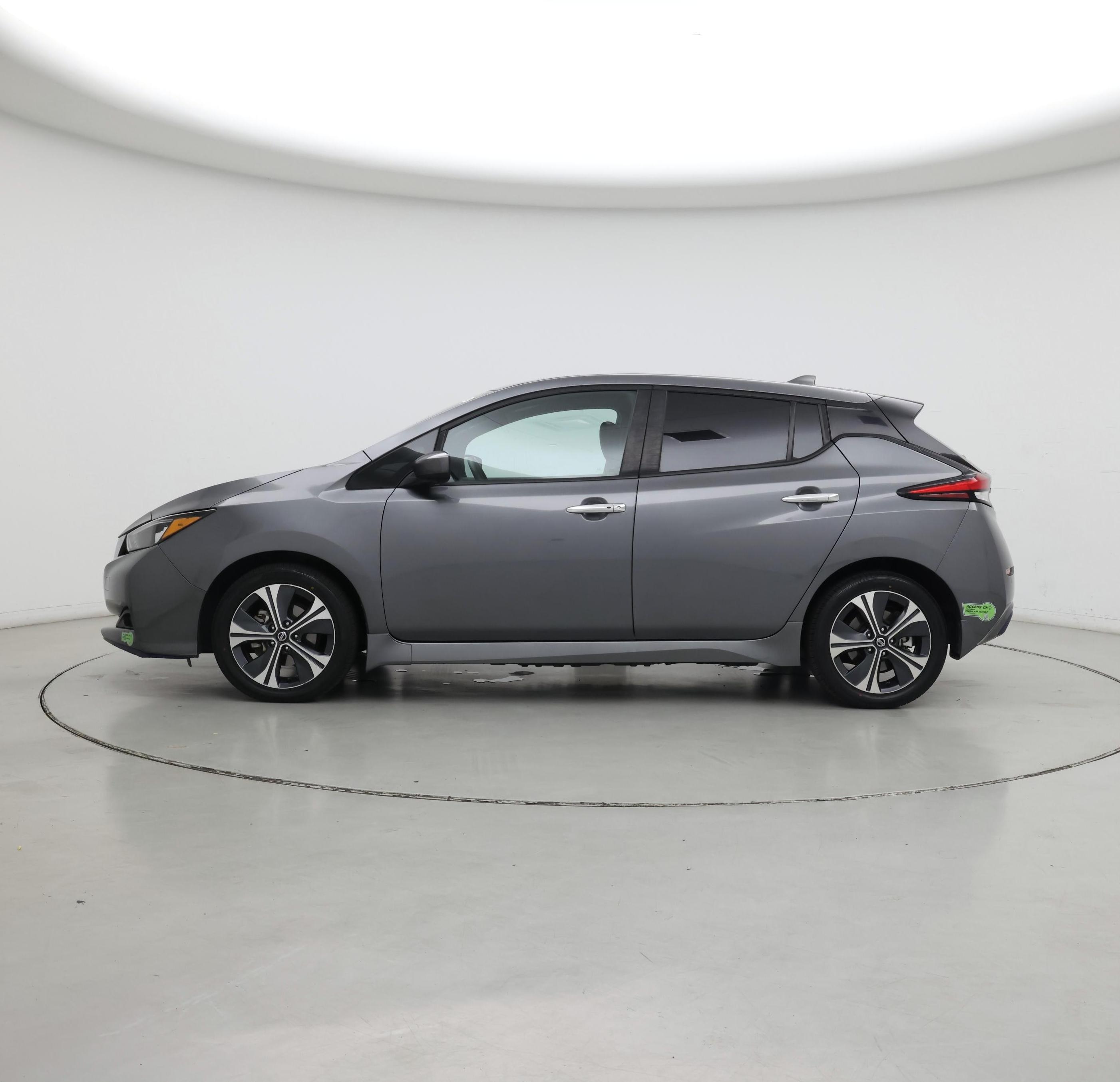 Thumbnail: 2022 Nissan Leaf - 3