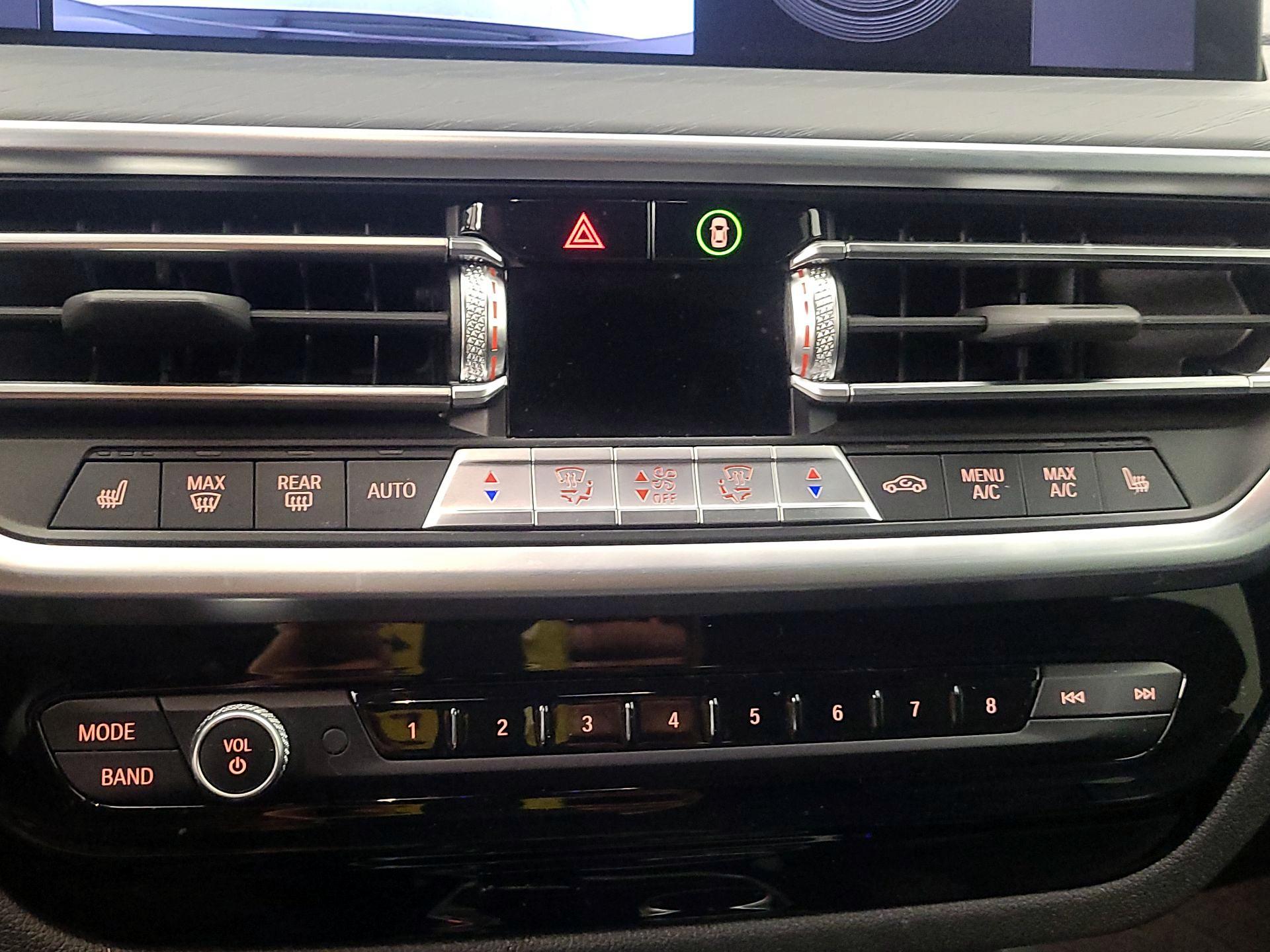 Thumbnail: 2022 BMW X3 - 16