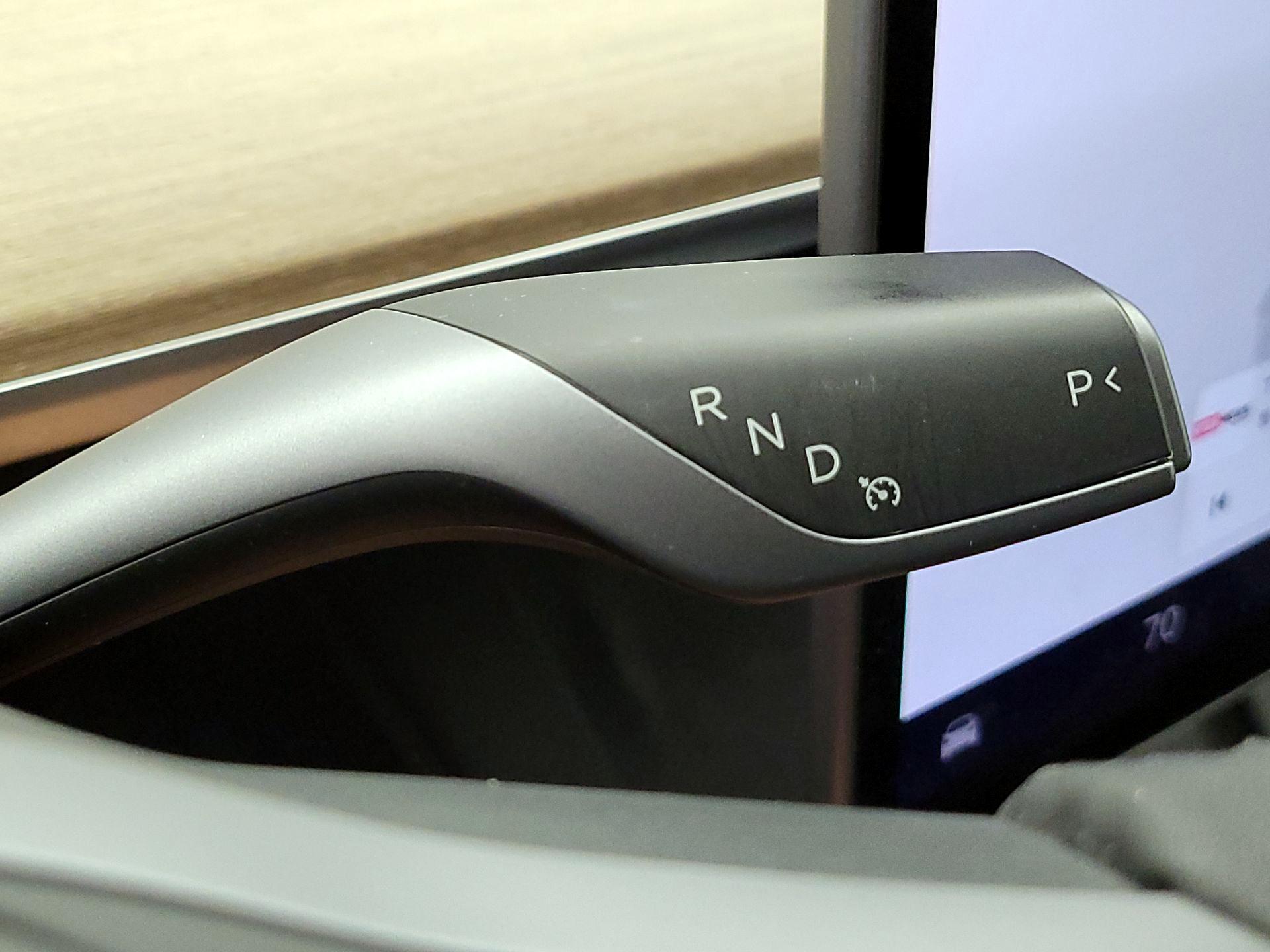 Thumbnail: 2022 Tesla Model 3 - 17