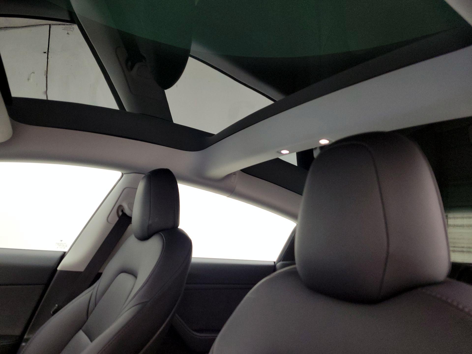 Thumbnail: 2022 Tesla Model 3 - 18
