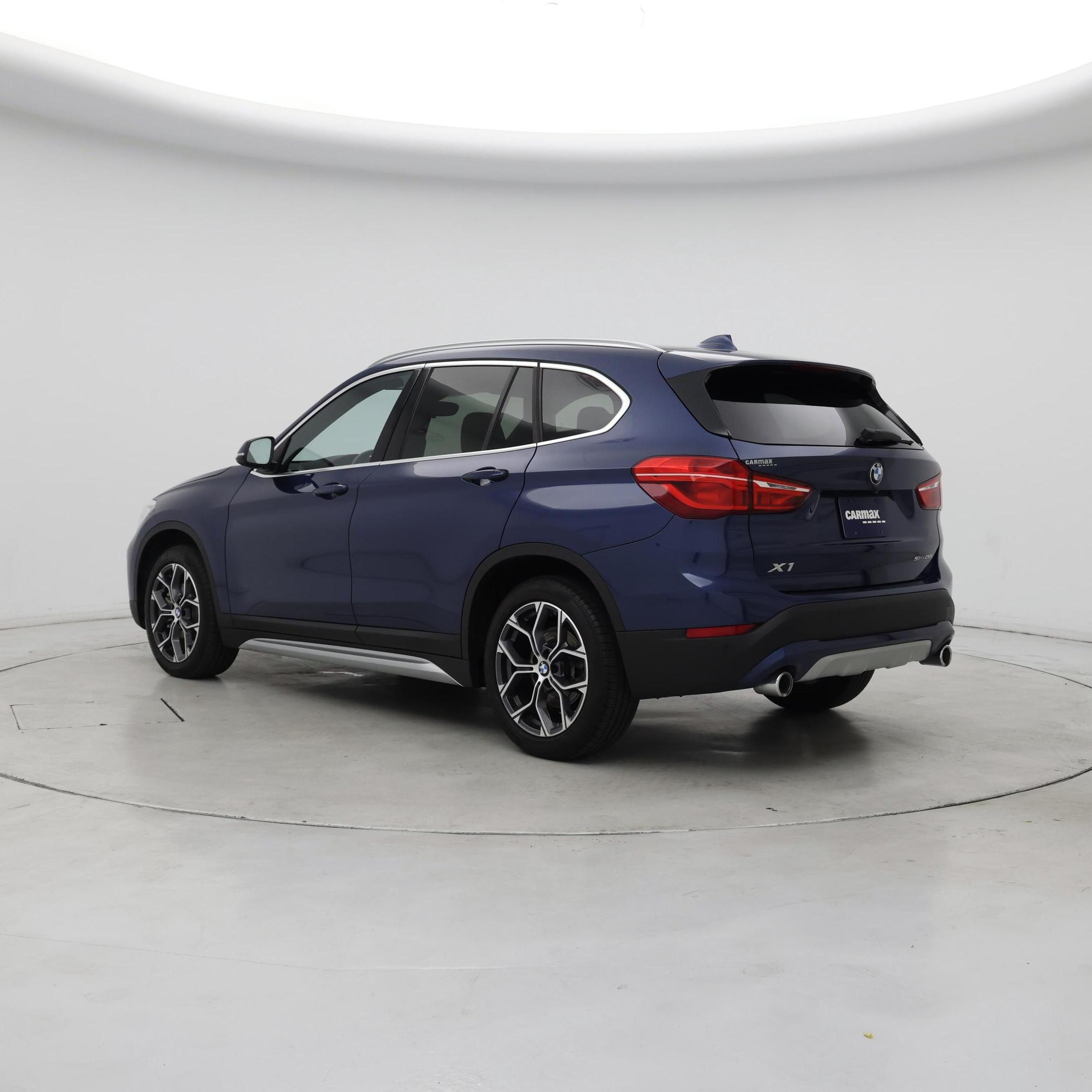 Thumbnail: 2021 BMW X1 - 2