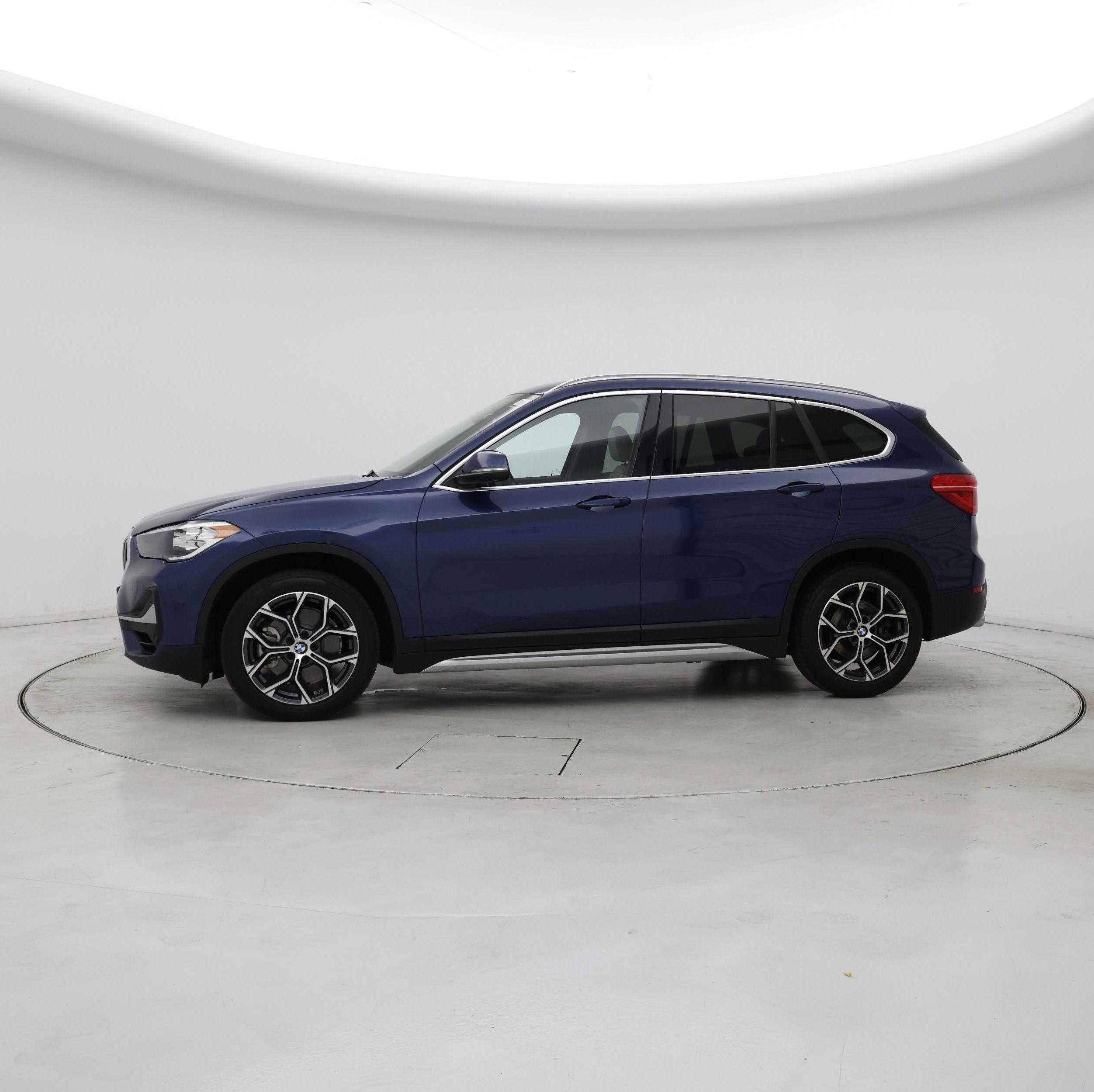 Thumbnail: 2021 BMW X1 - 3