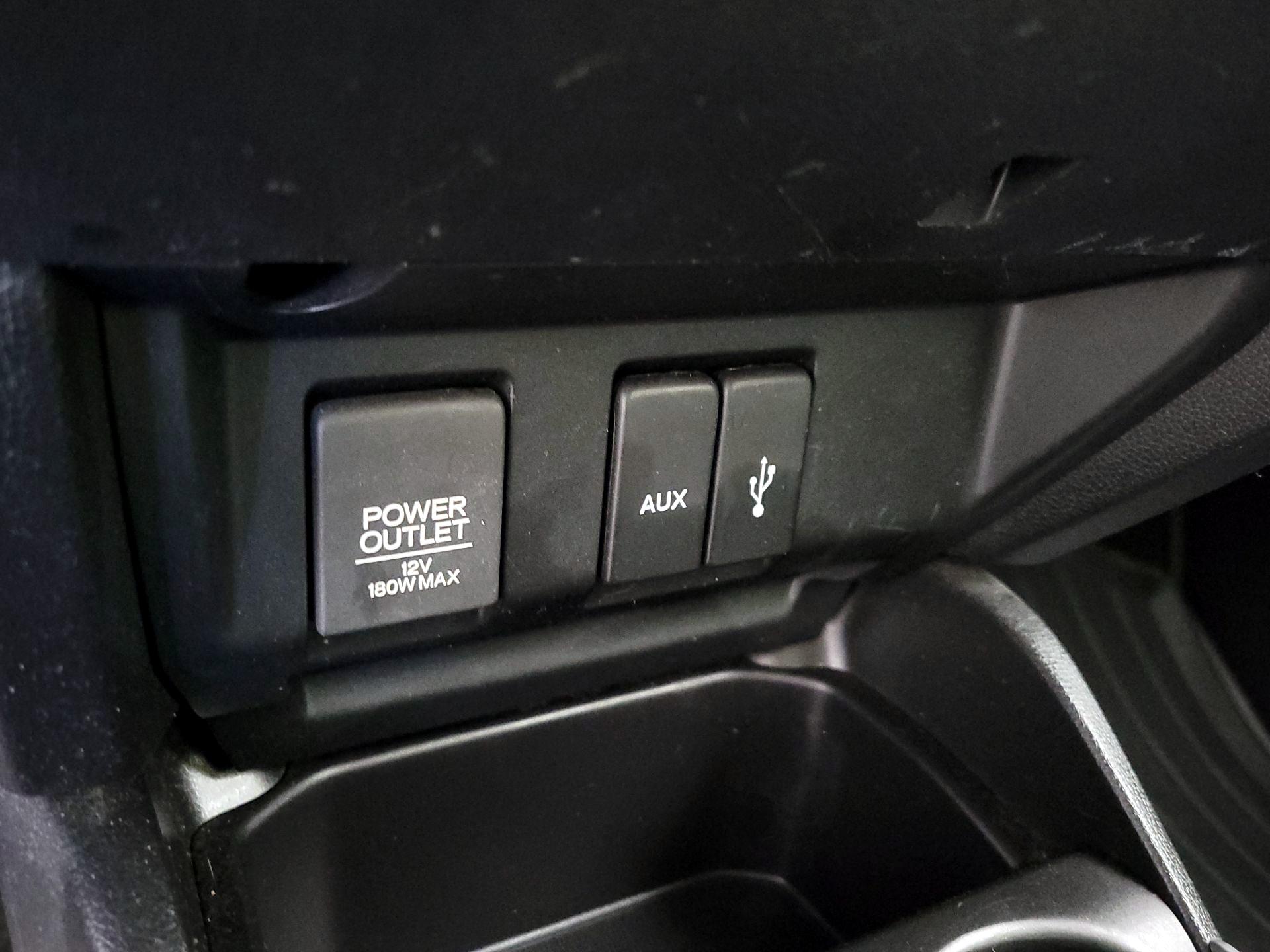 Thumbnail: 2016 Honda Fit - 18