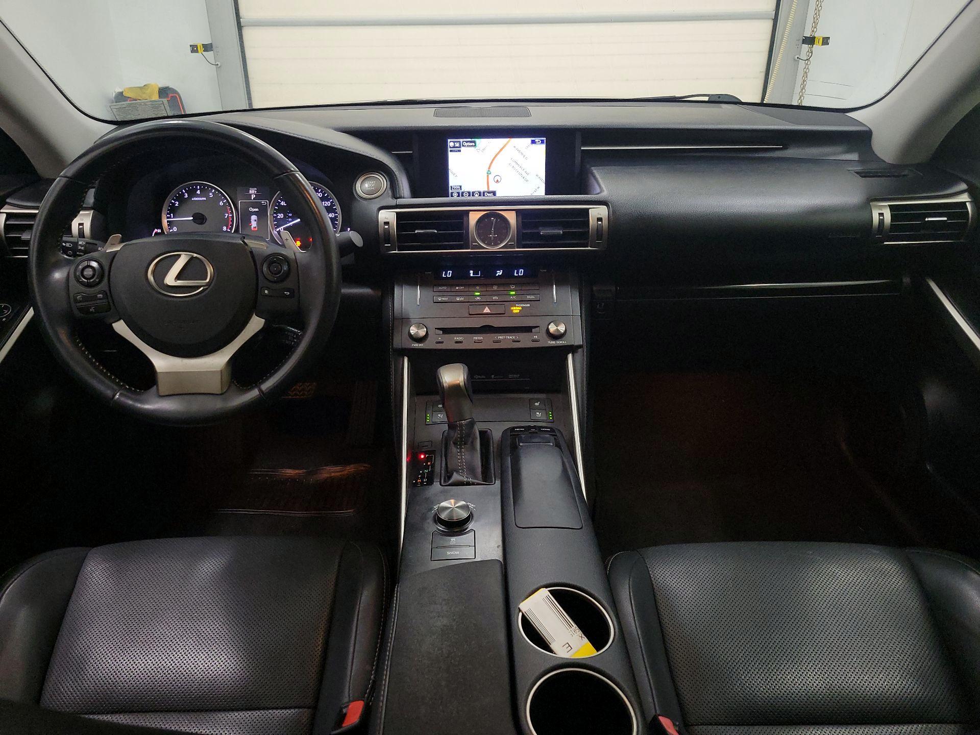 Thumbnail: 2015 Lexus IS - 9