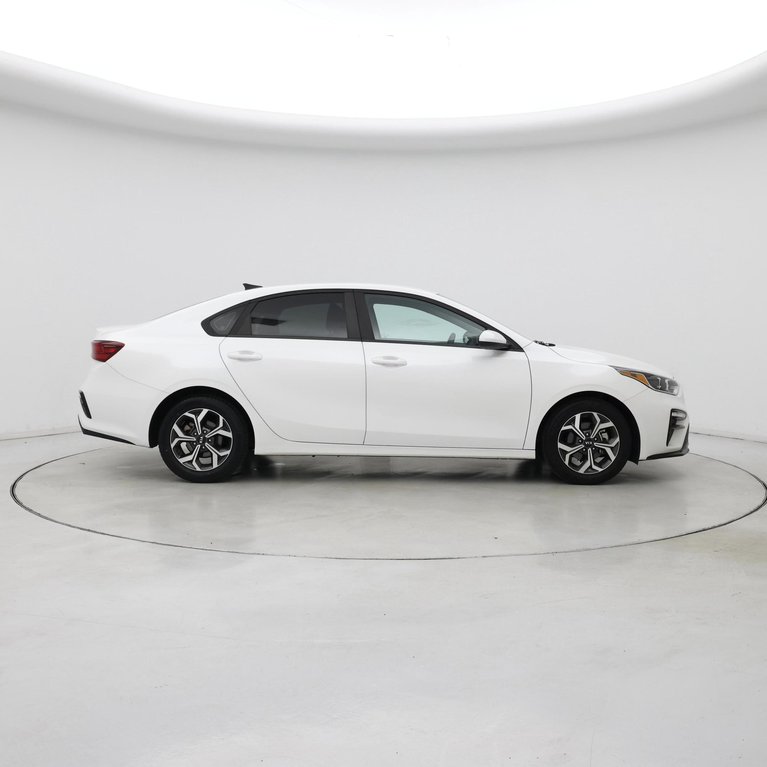 Thumbnail: 2021 Kia Forte - 7