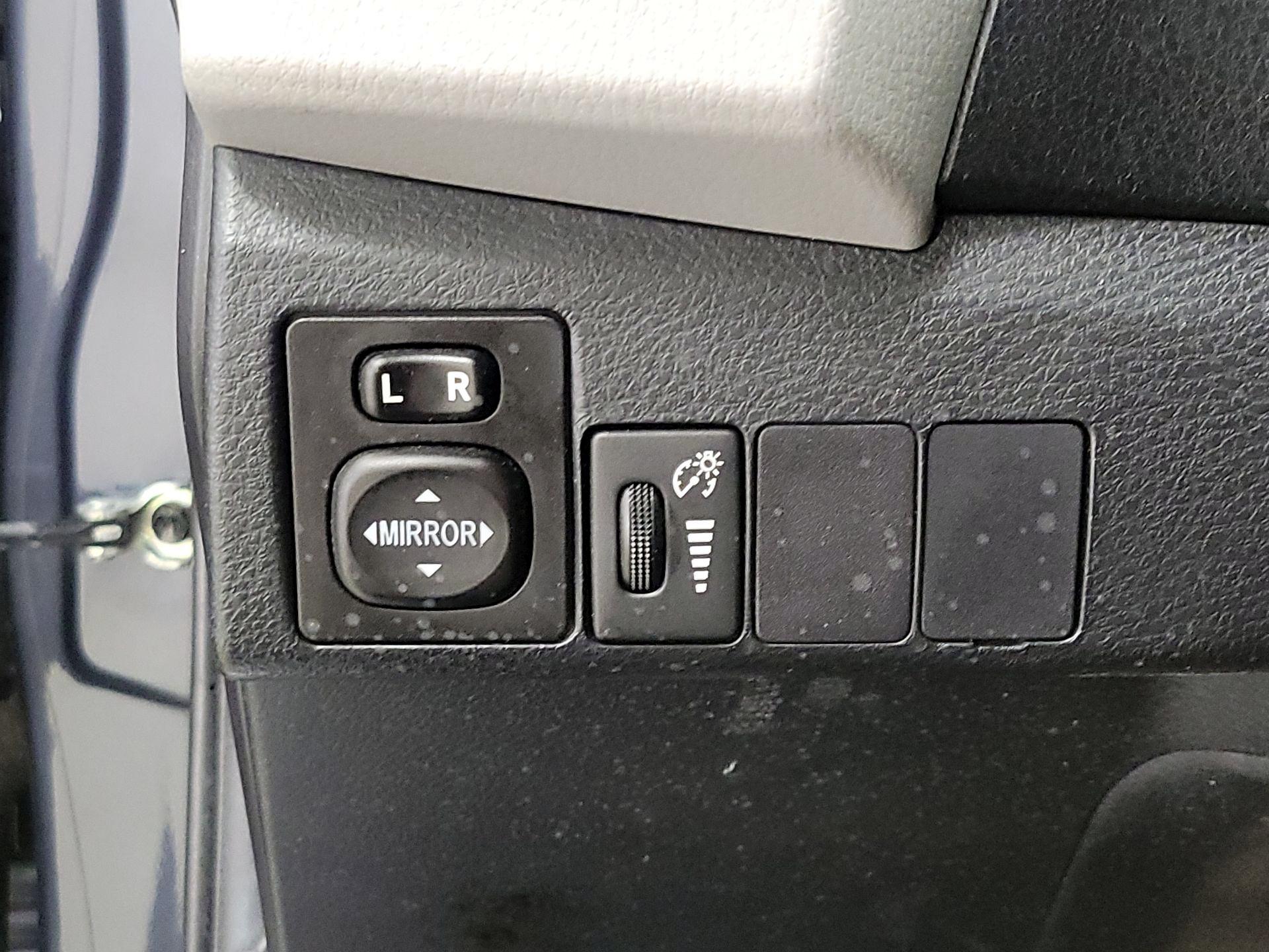 Thumbnail: 2014 Toyota Corolla - 13