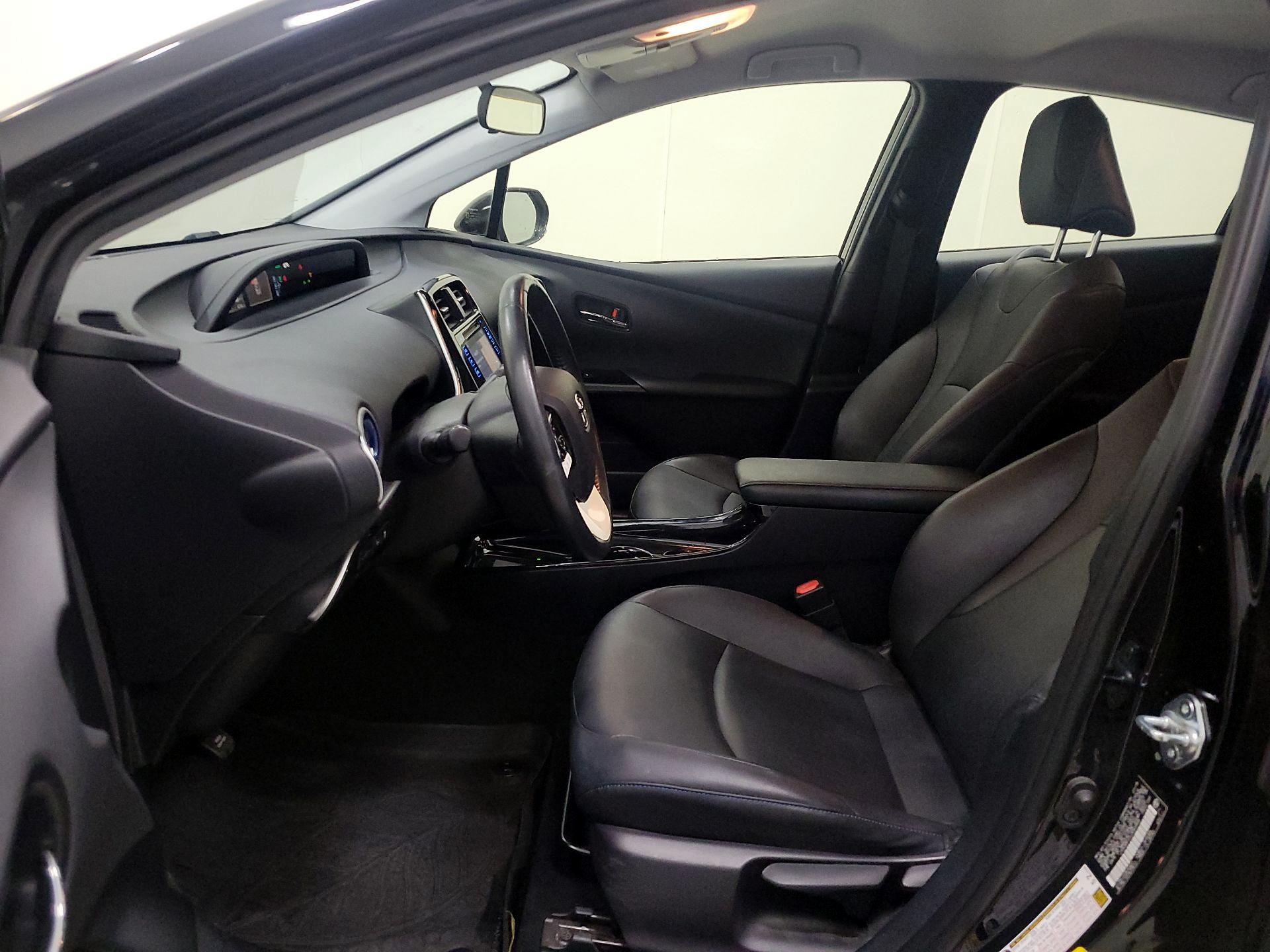 Thumbnail: 2018 Toyota Prius - 11