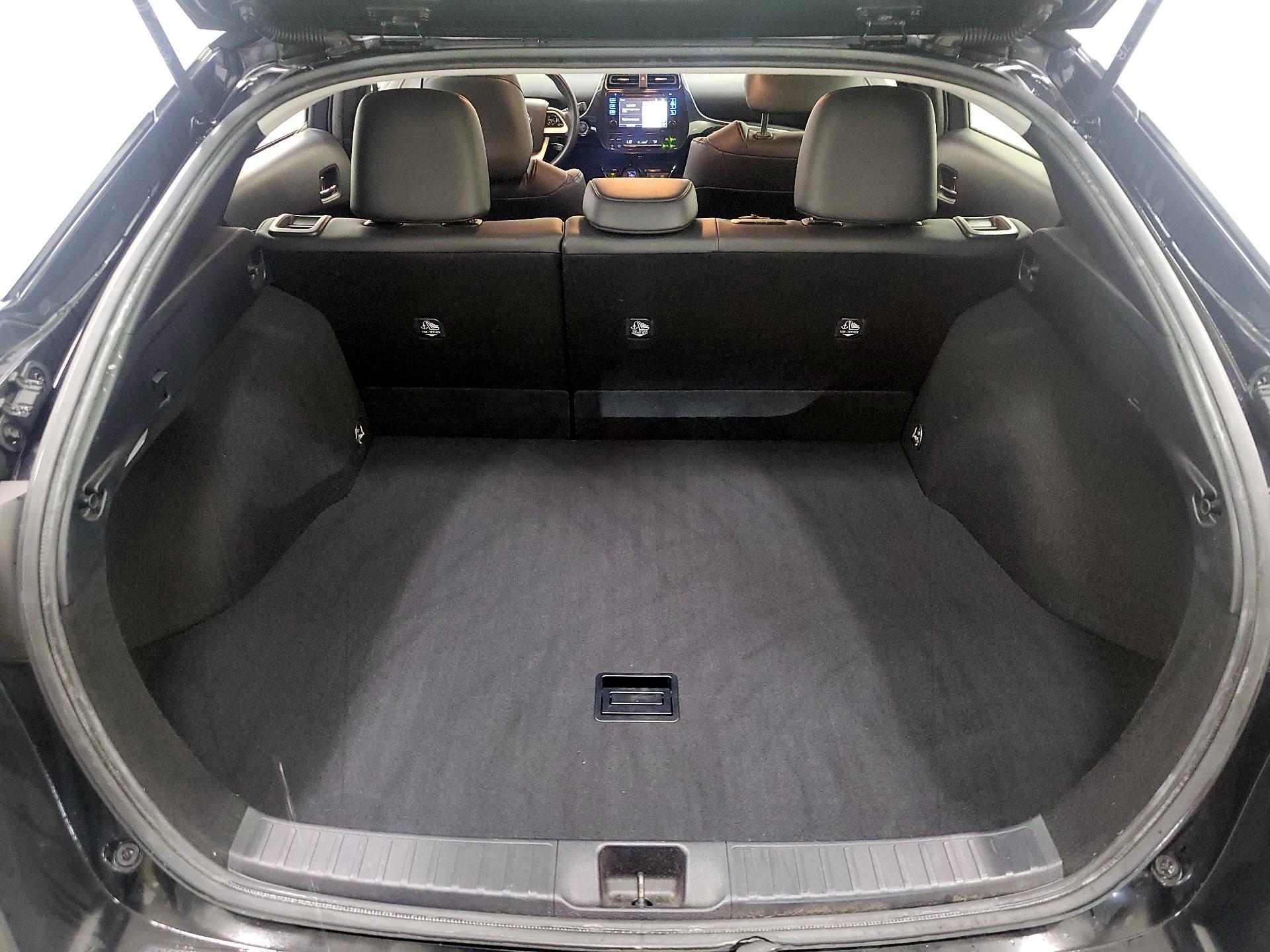 Thumbnail: 2018 Toyota Prius - 18