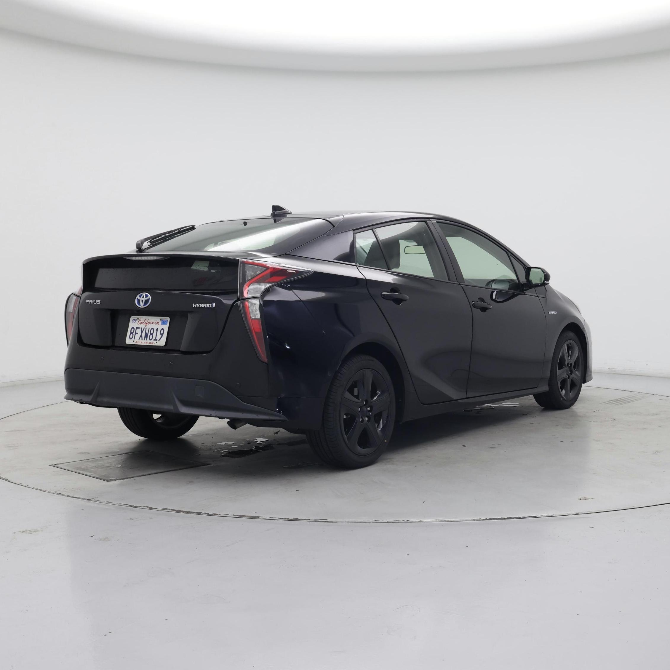 Thumbnail: 2018 Toyota Prius - 8