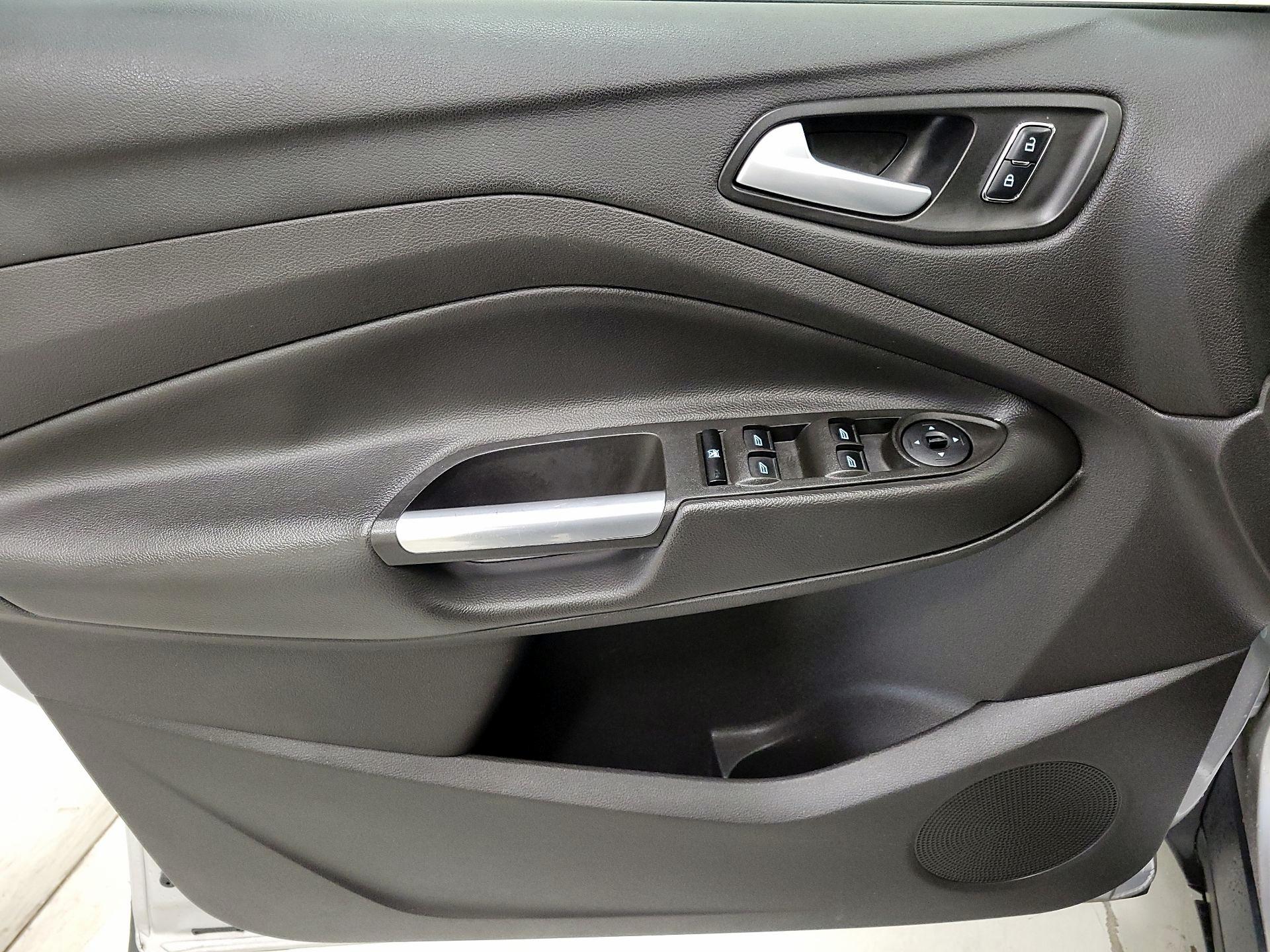 Thumbnail: 2015 Ford Escape - 12
