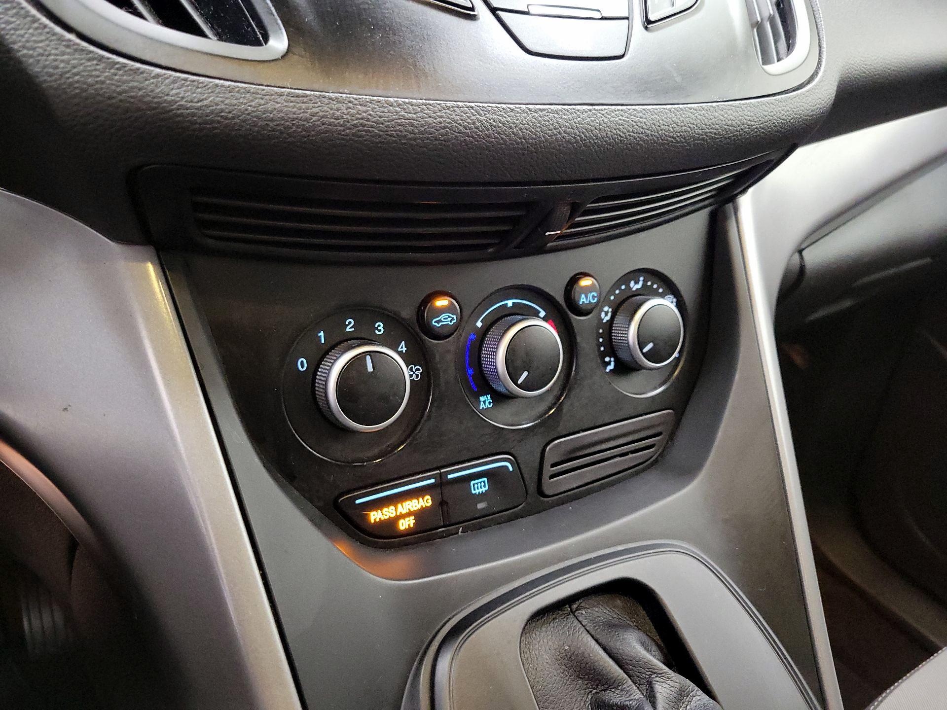 Thumbnail: 2015 Ford Escape - 16