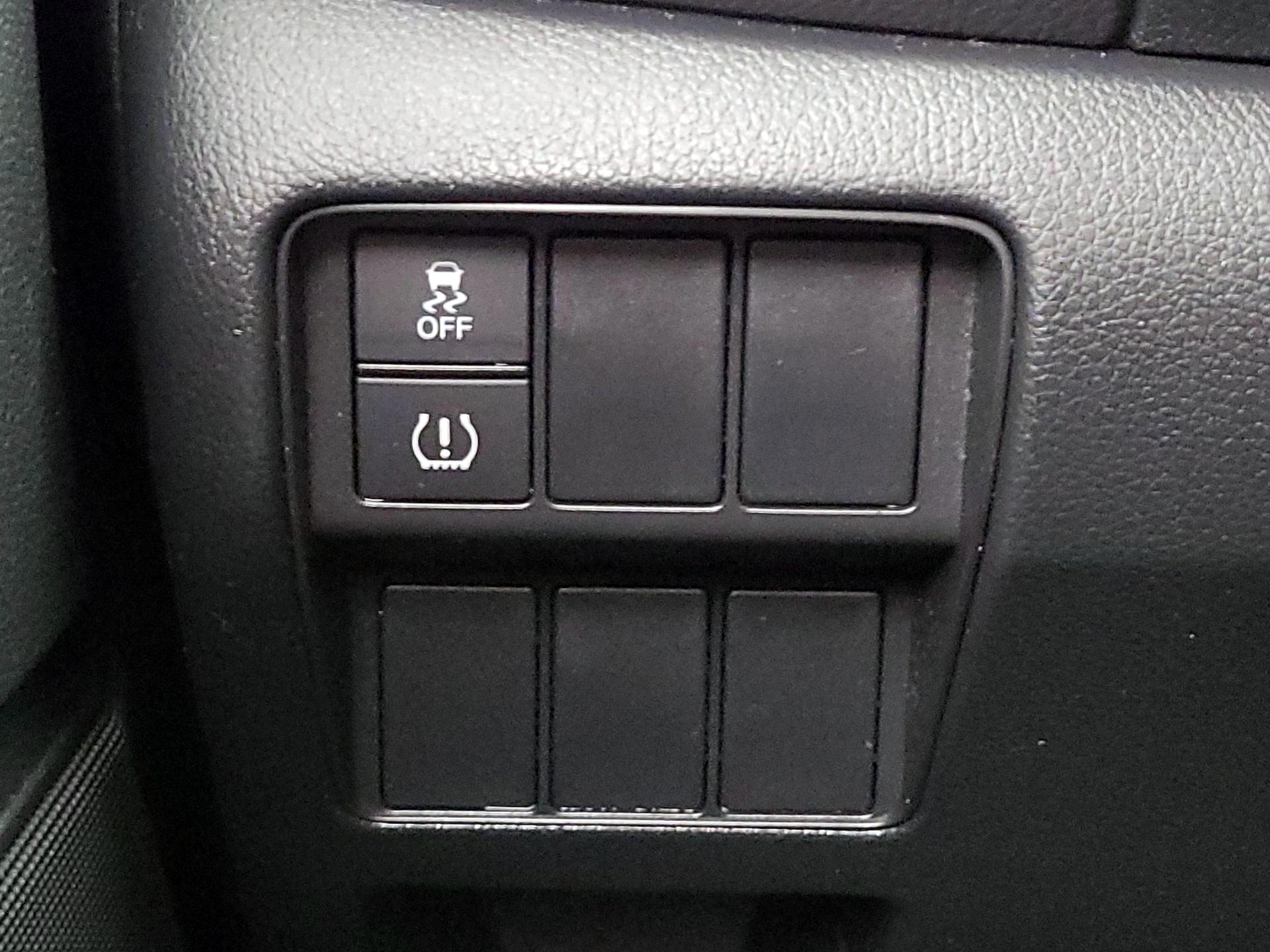 Thumbnail: 2017 Honda CR-V - 13