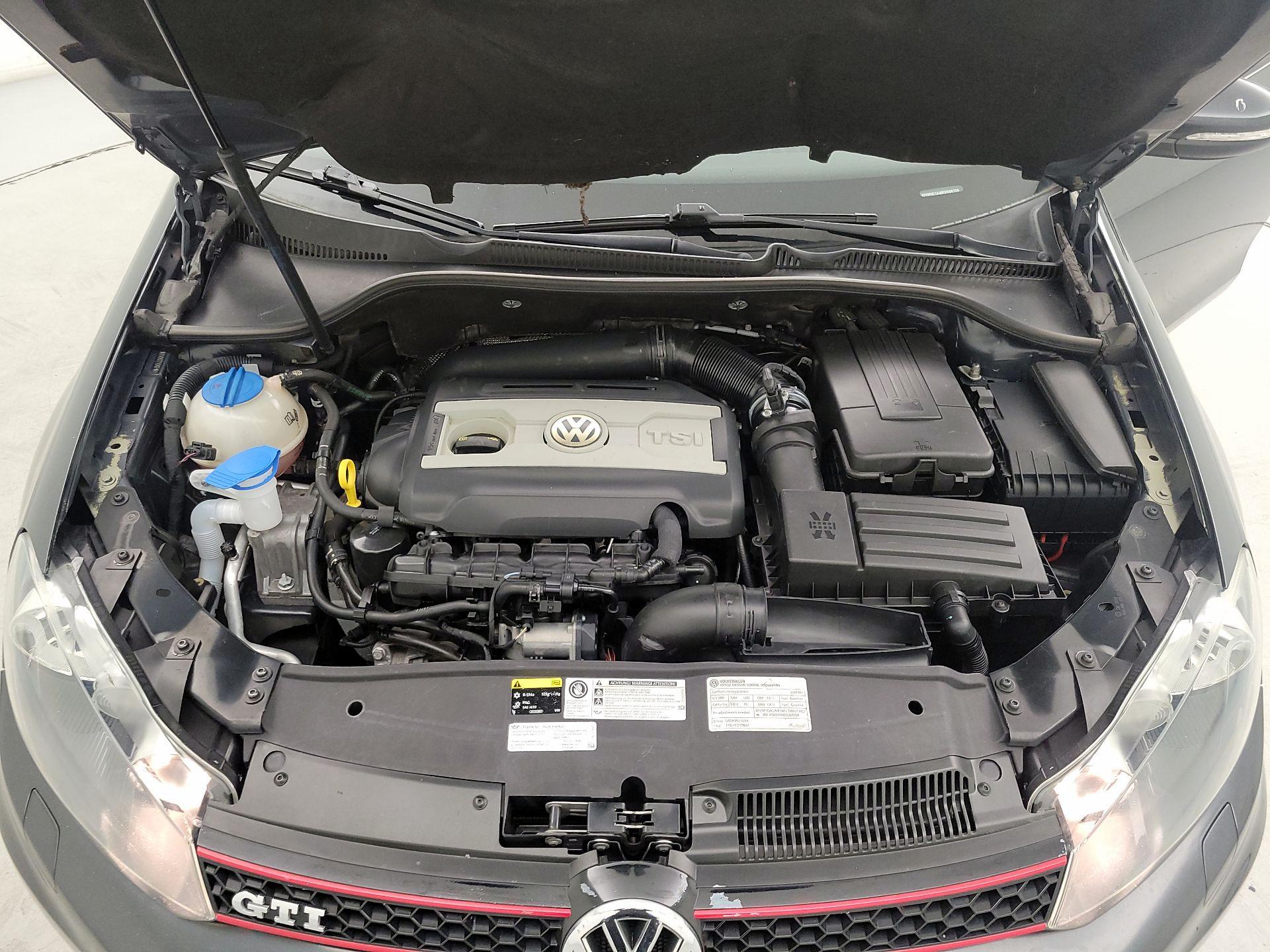 Thumbnail: 2014 Volkswagen Golf - 20