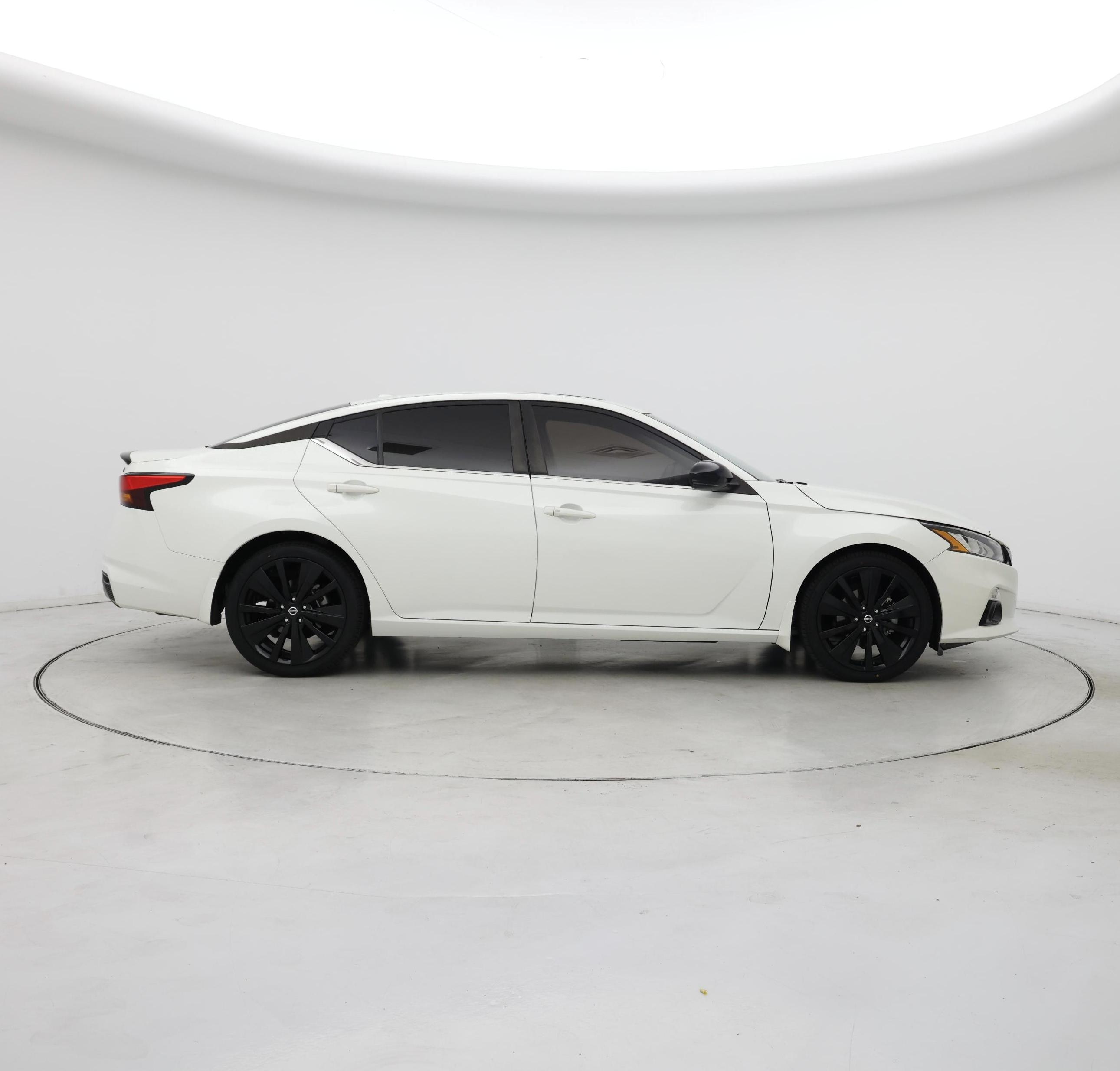 Thumbnail: 2022 Nissan Altima - 7